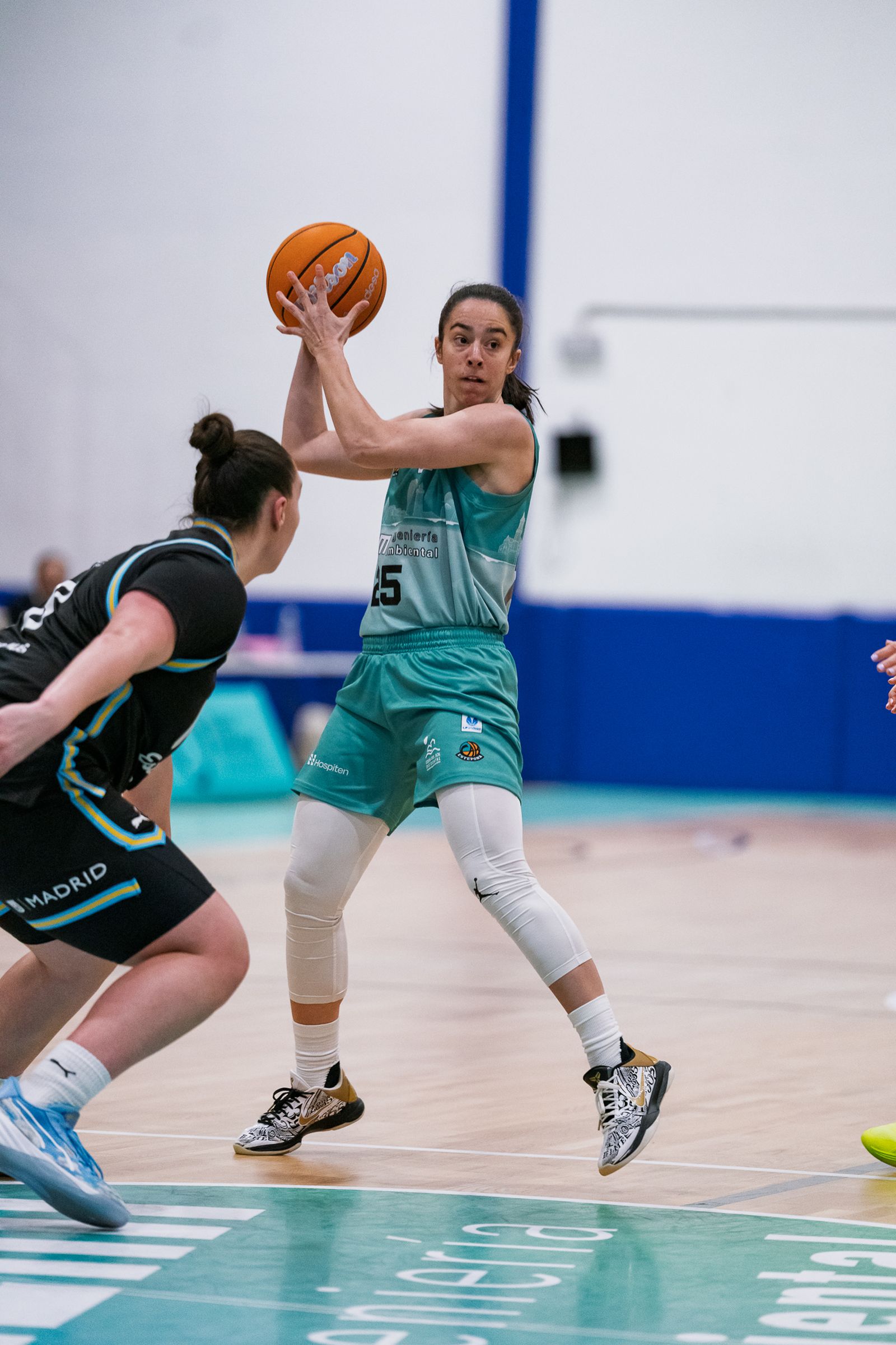 El CAB Estepona se va al parón tras caer ante el Estudiantes (72-80)