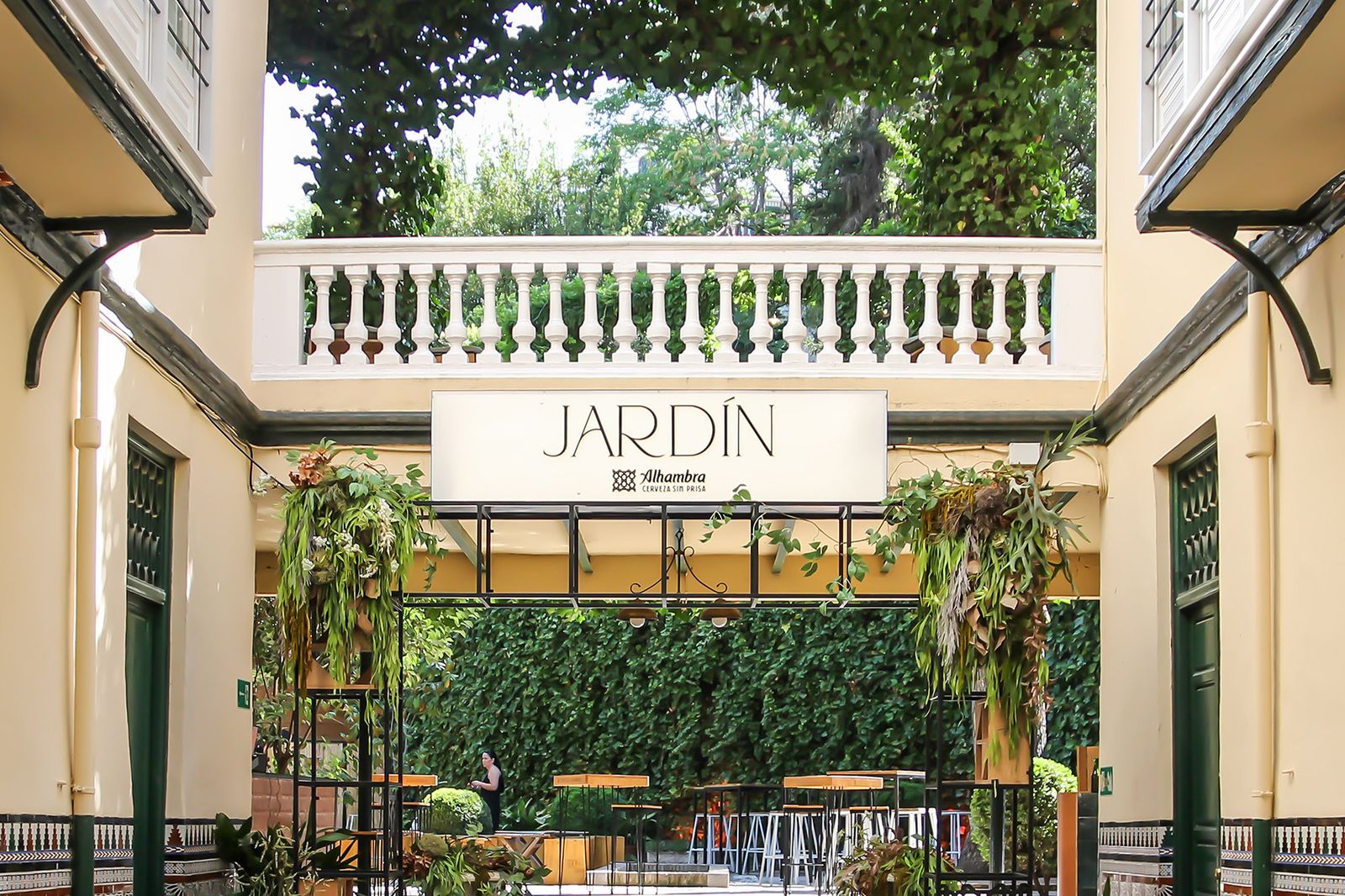Jardín Alhambra llega a Sevilla para disfrutar sin prisa del tapeo