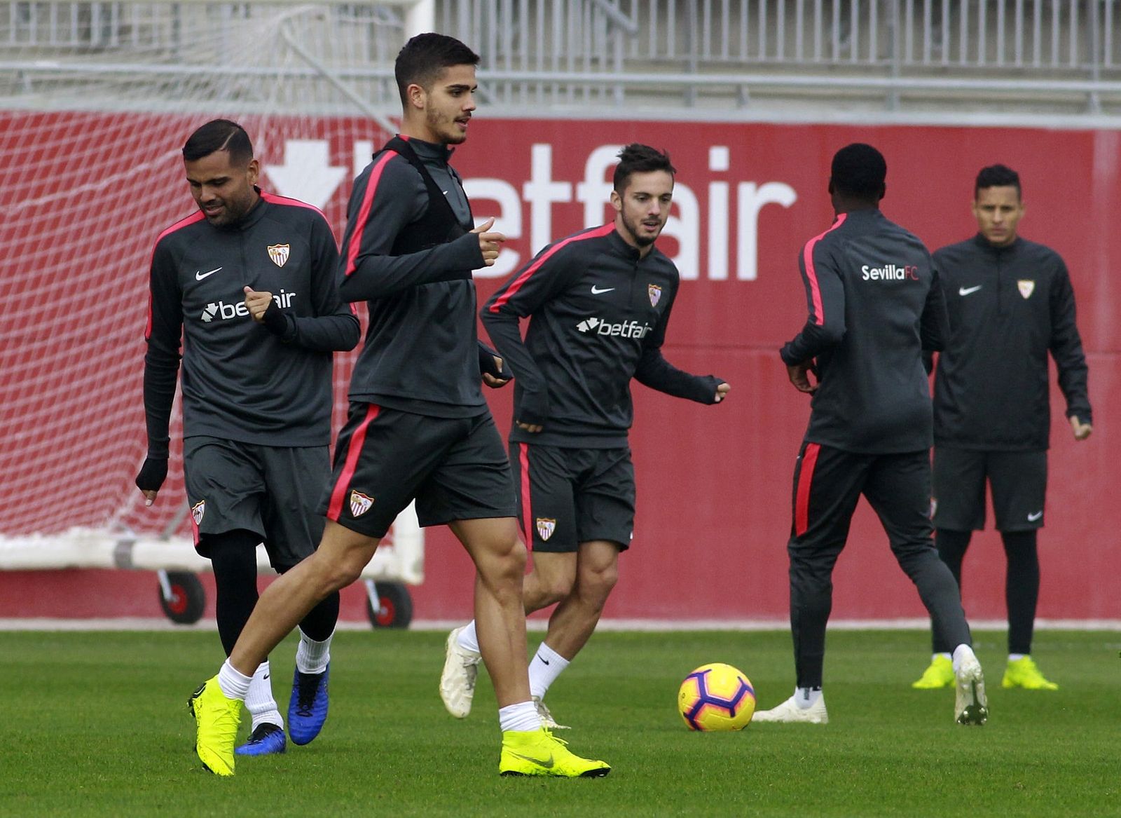 Andre Silva será titular junto a Ben Yedder en el Sevilla-Valladolid de este domingo.