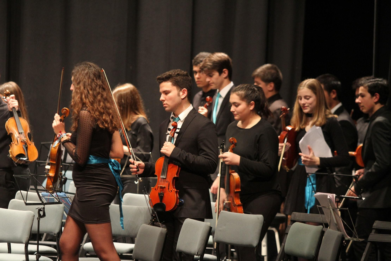 La Asociación de Industrias Químicas, Básicas y Energéticas de Huelva (Aiqbe) organiza un concierto que corre a cargo de la Orquesta Sinfónica del Conservatorio Profesional de Música de Huelva 'Javier Perianes'