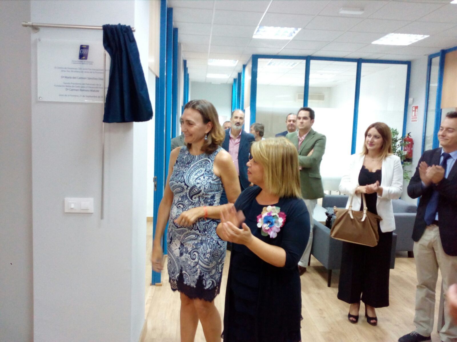 Mamen Sánchez descubre la placa conmemorativa de la apertura del CEEI