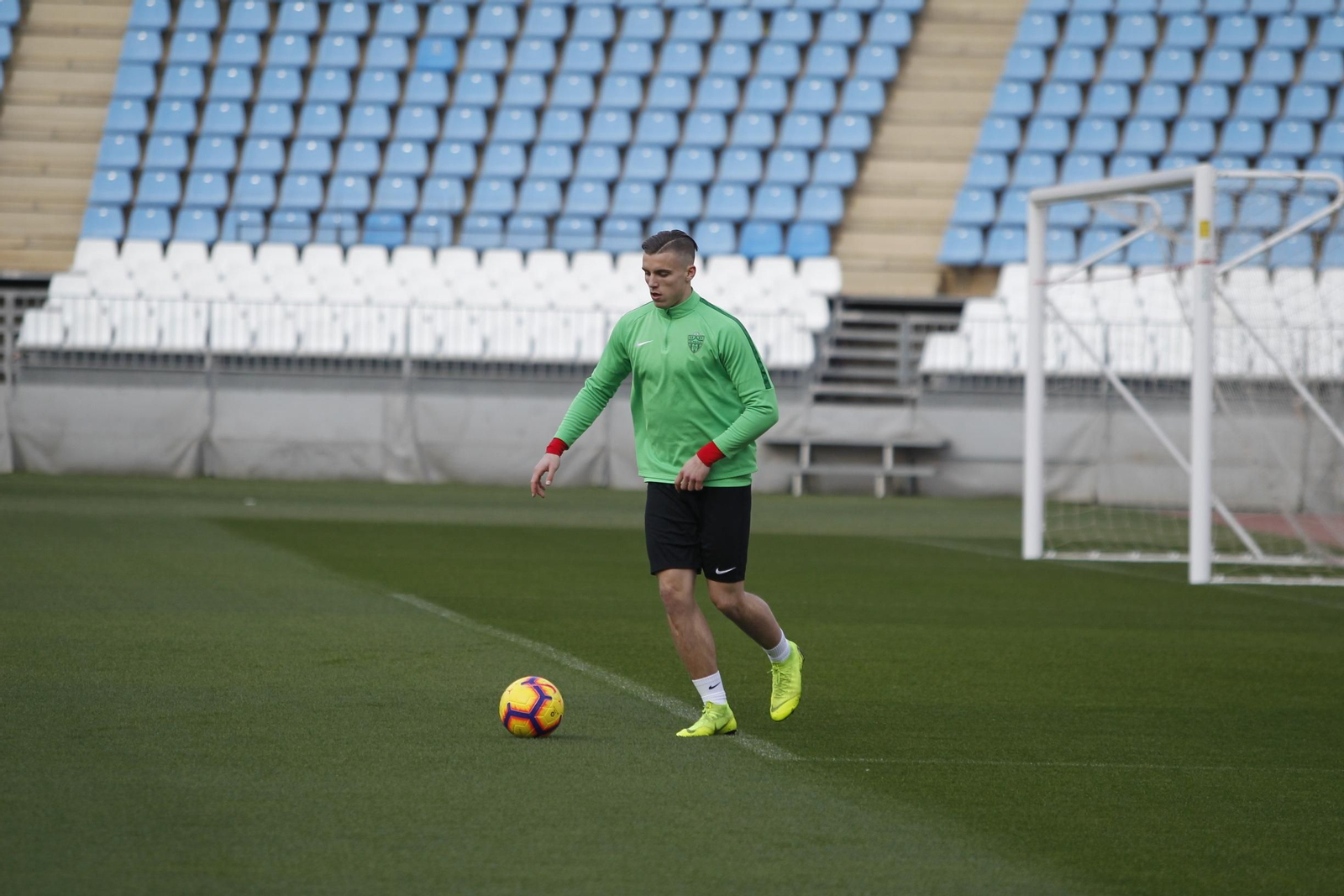 Fotogalería del primer entrenamiento de Demerovic