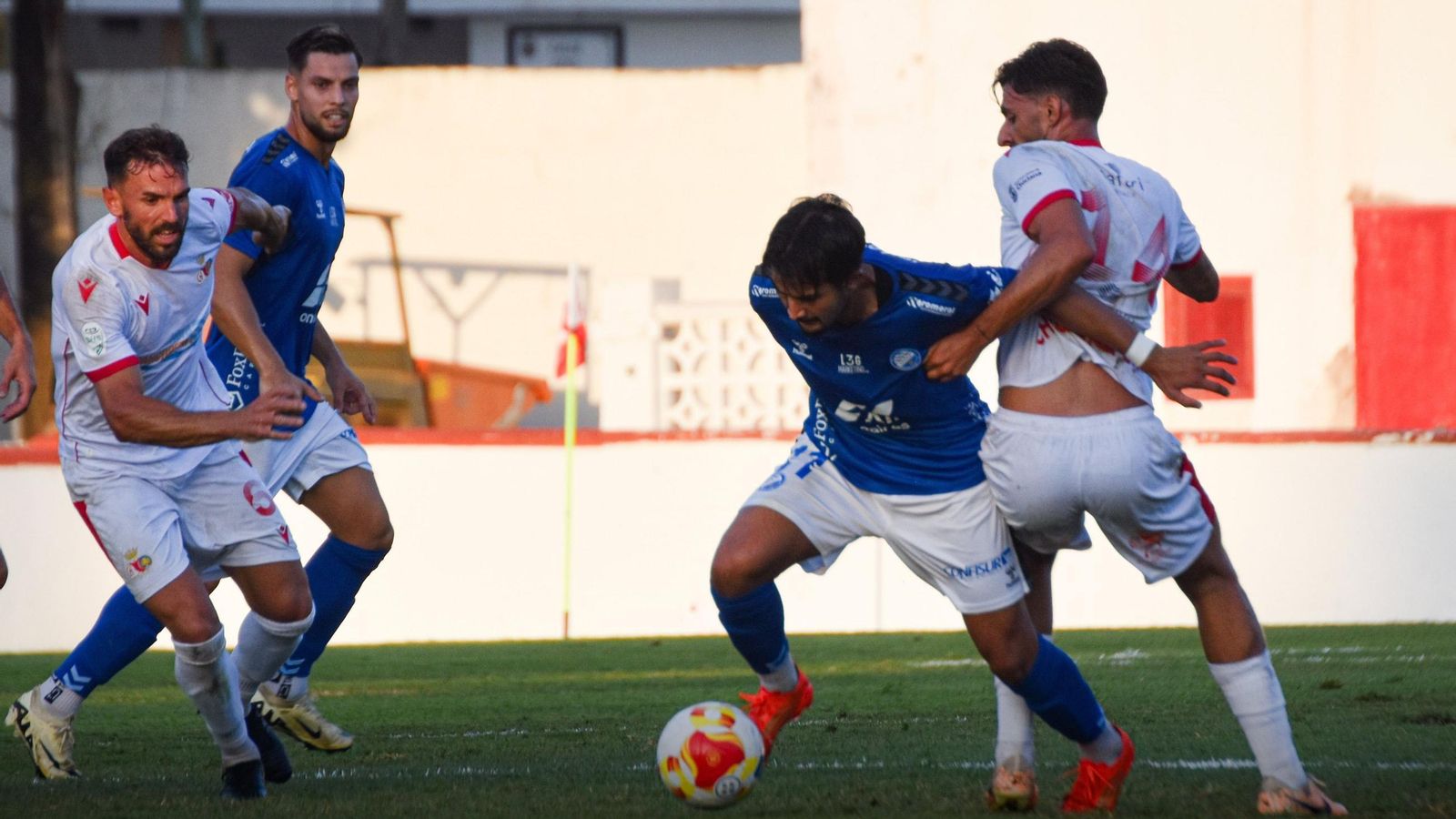 Ilias fue el autor del segundo tanto de los xerecistas tras un gran pase de Rafa Parejo.