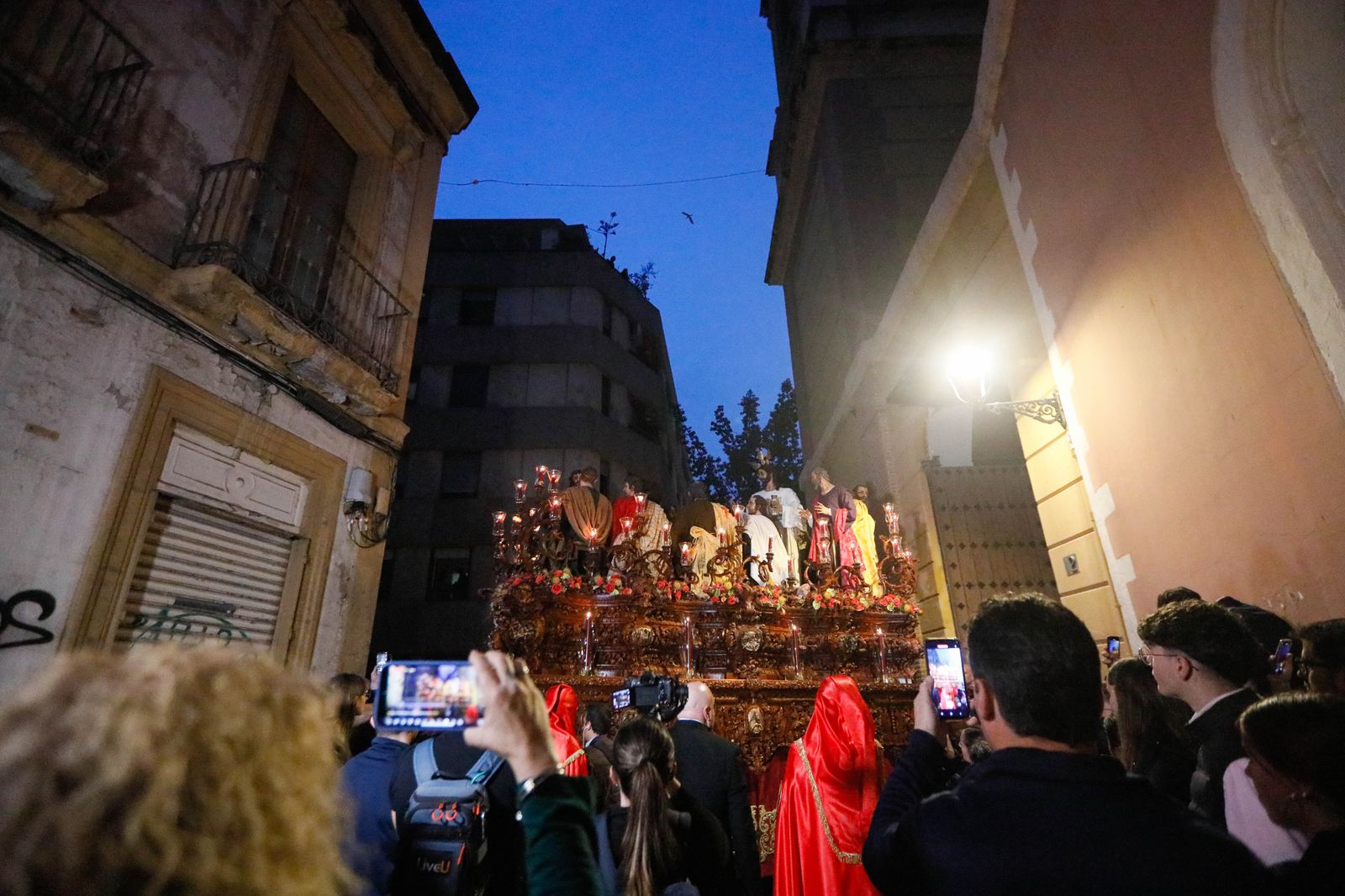 Te contamos en imágenes la Santa Cena tras la lluvia en la ciudad