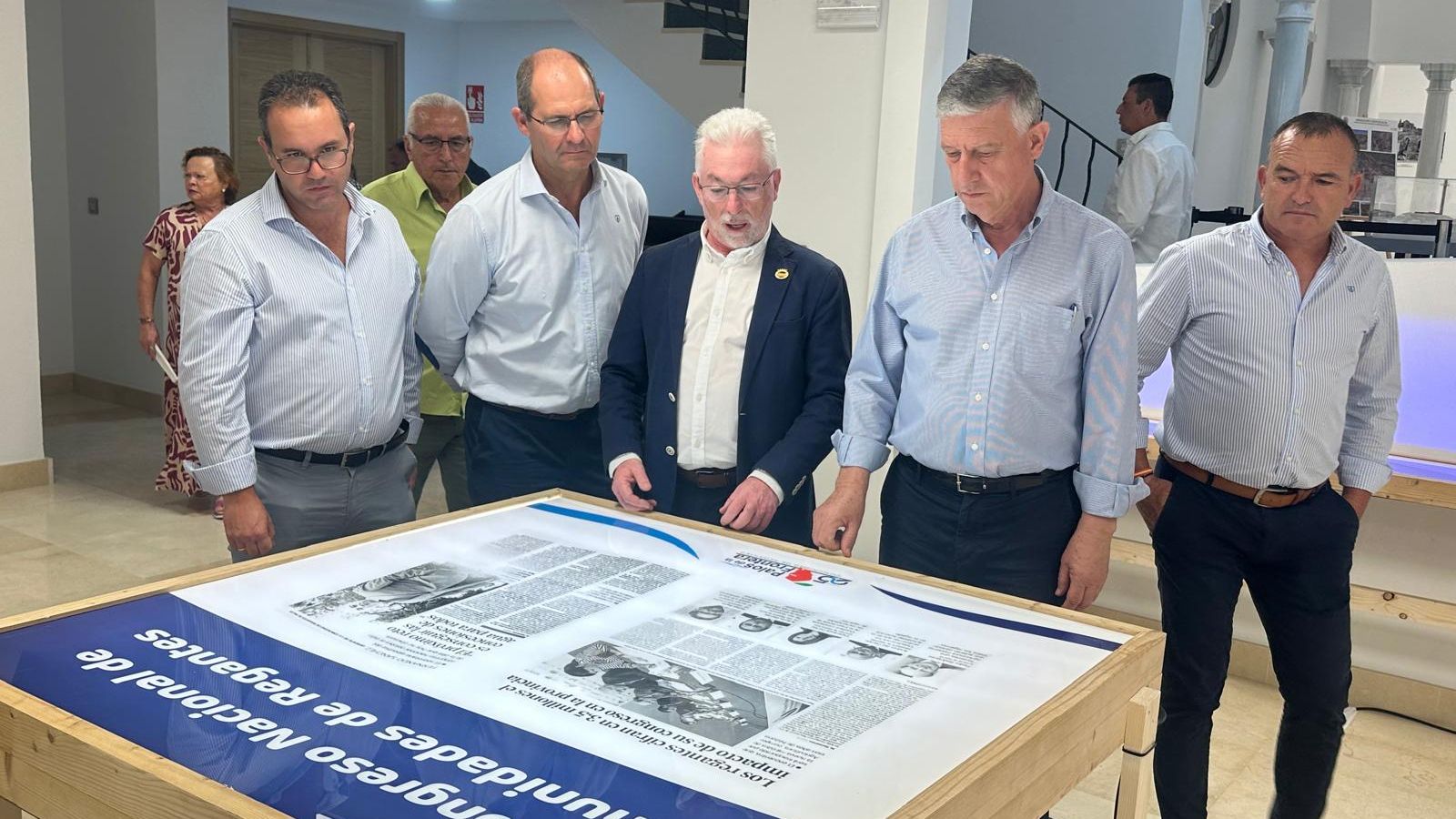 Inauguración de la exposición '25 años regando nuestros campos' de la Comunidad de Regantes de Palos de la Frontera.