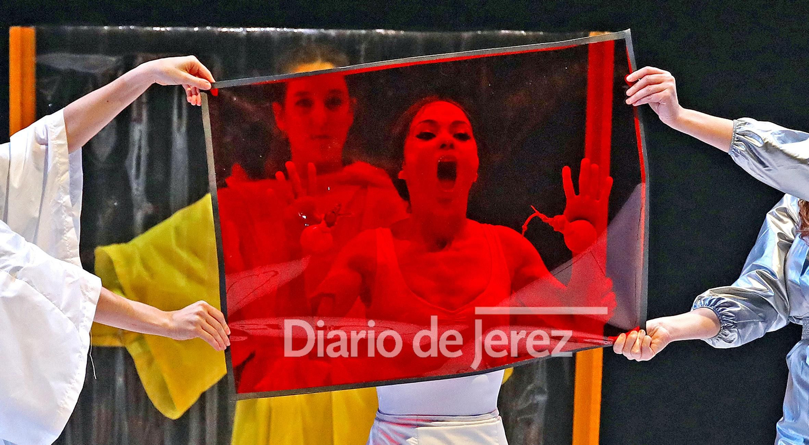 Imágenes del espectáculo 'Un cuerpo infinito' de Olga Pericet