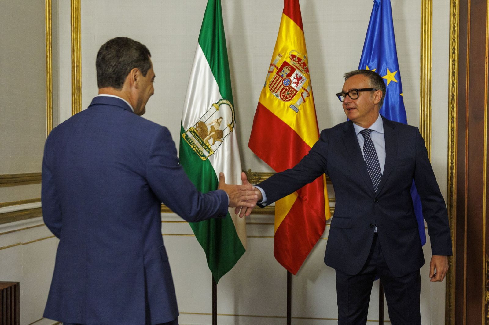 Manuel Gavira, portavoz de Vox, en su encuentro con el presidente de la Junta.