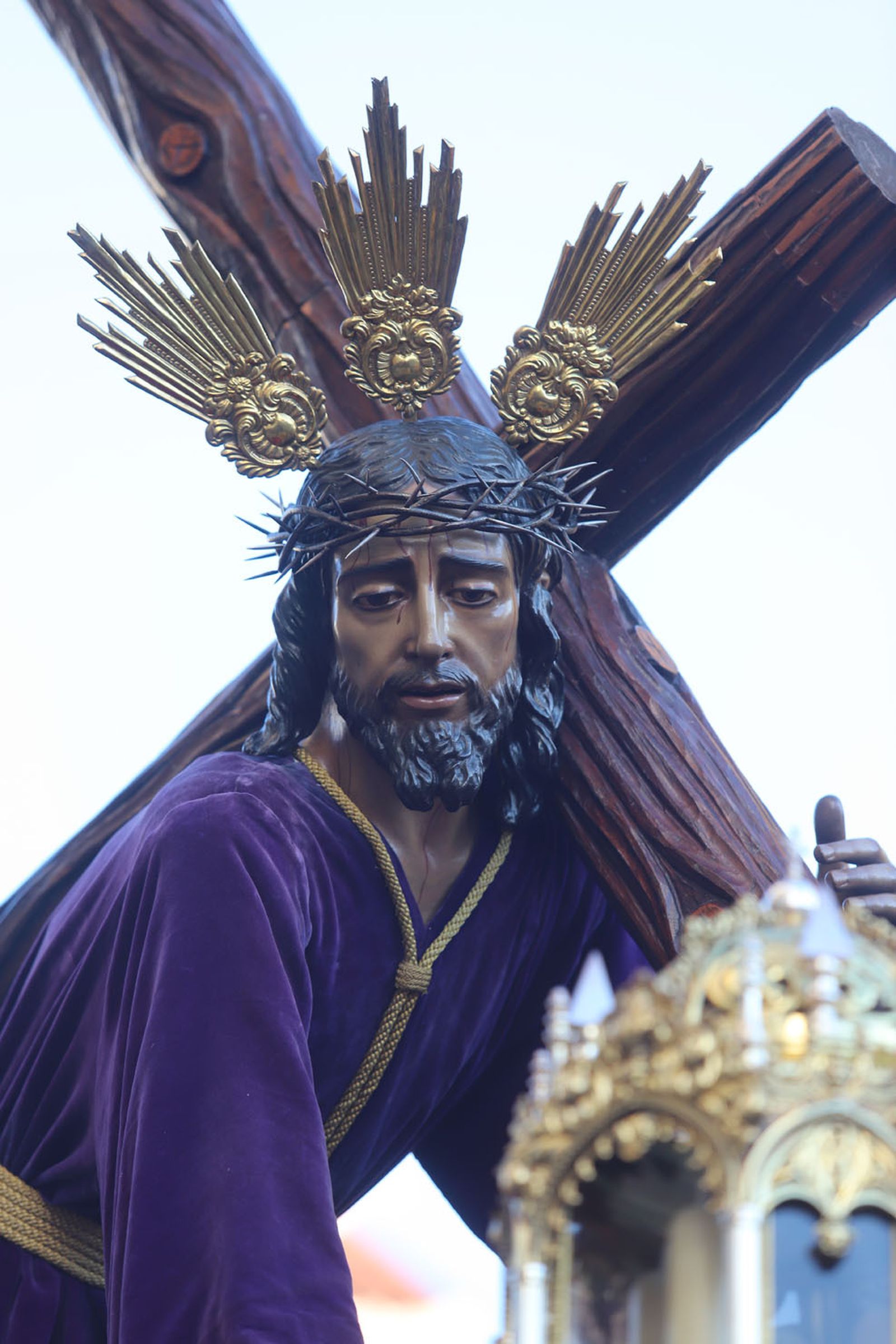 Imágenes del traslado del Cristo de Las Penas en sus Tres Caídas a la Milagrosa