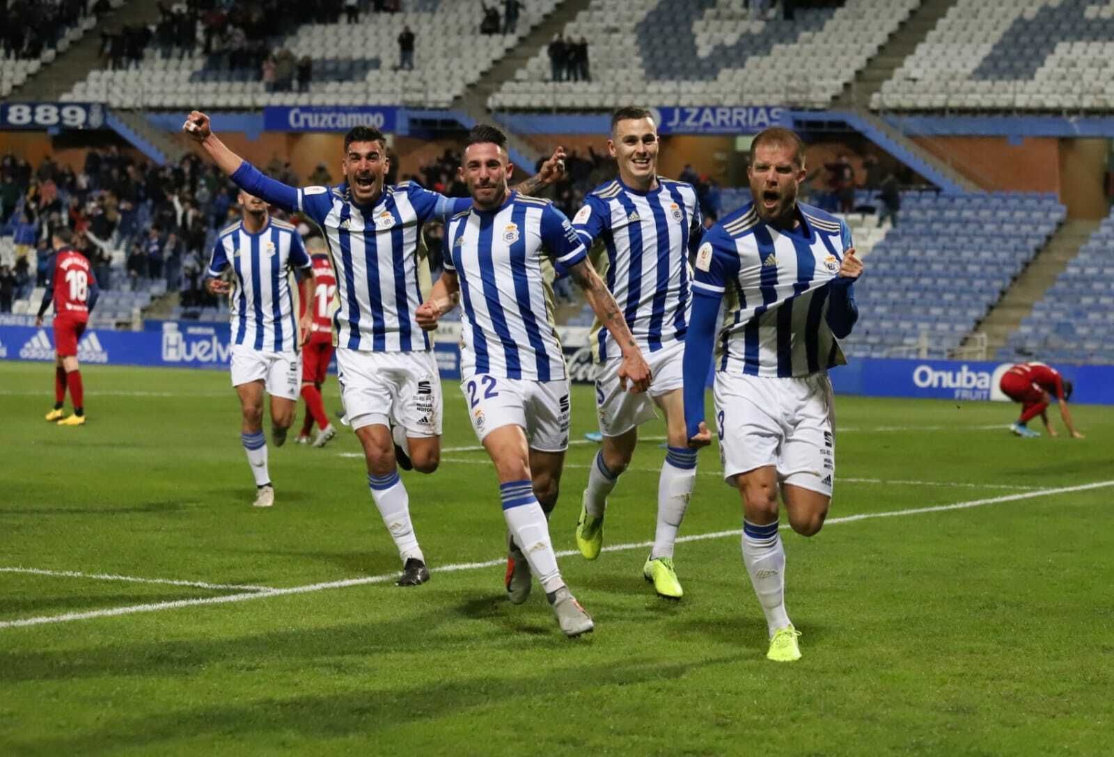 Morcillo celebra con rabia el primer tanto del encuentro.