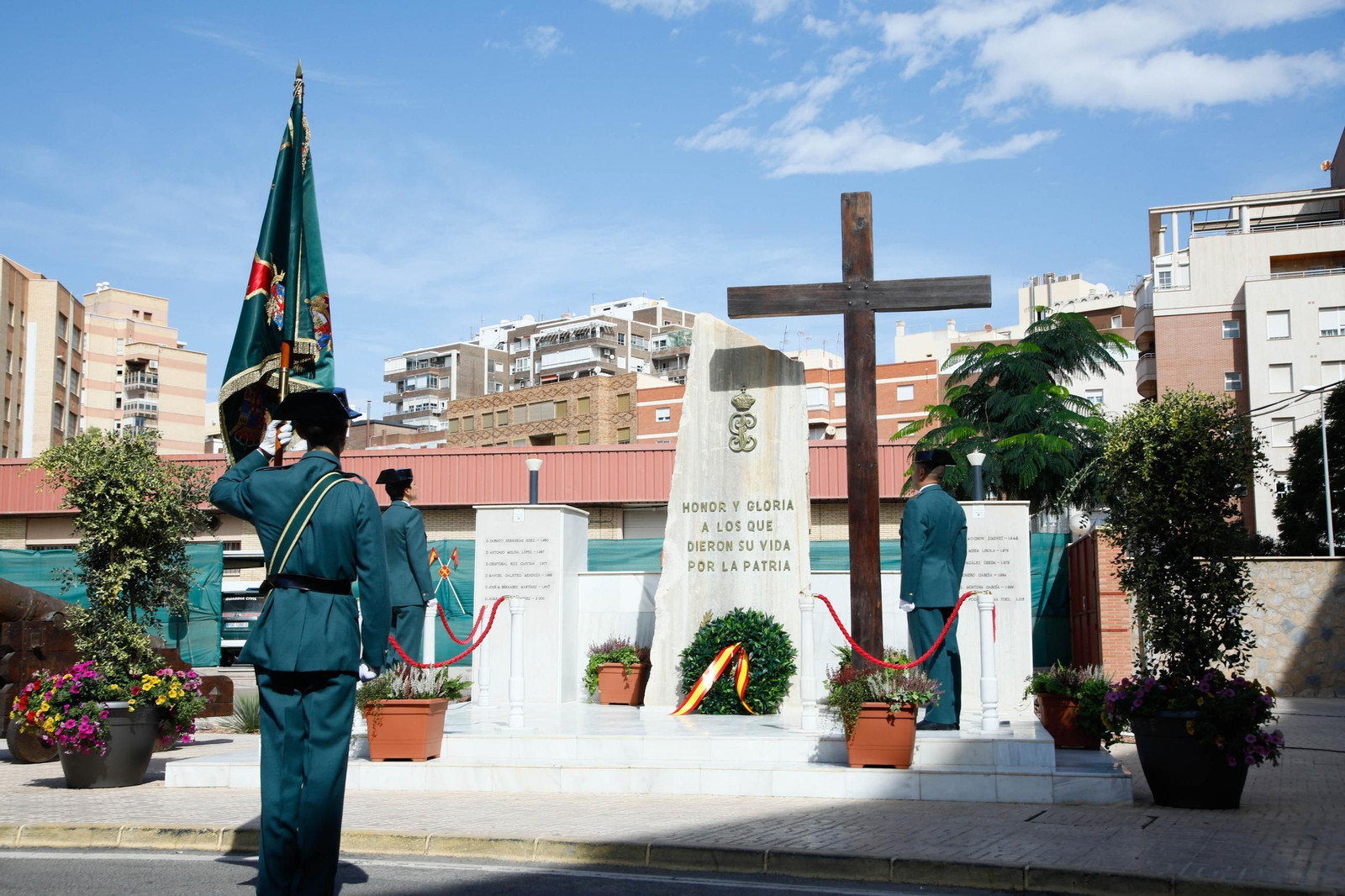 Los actos de la Guardia Civil en honor a la Virgen del Pilar, en imágenes