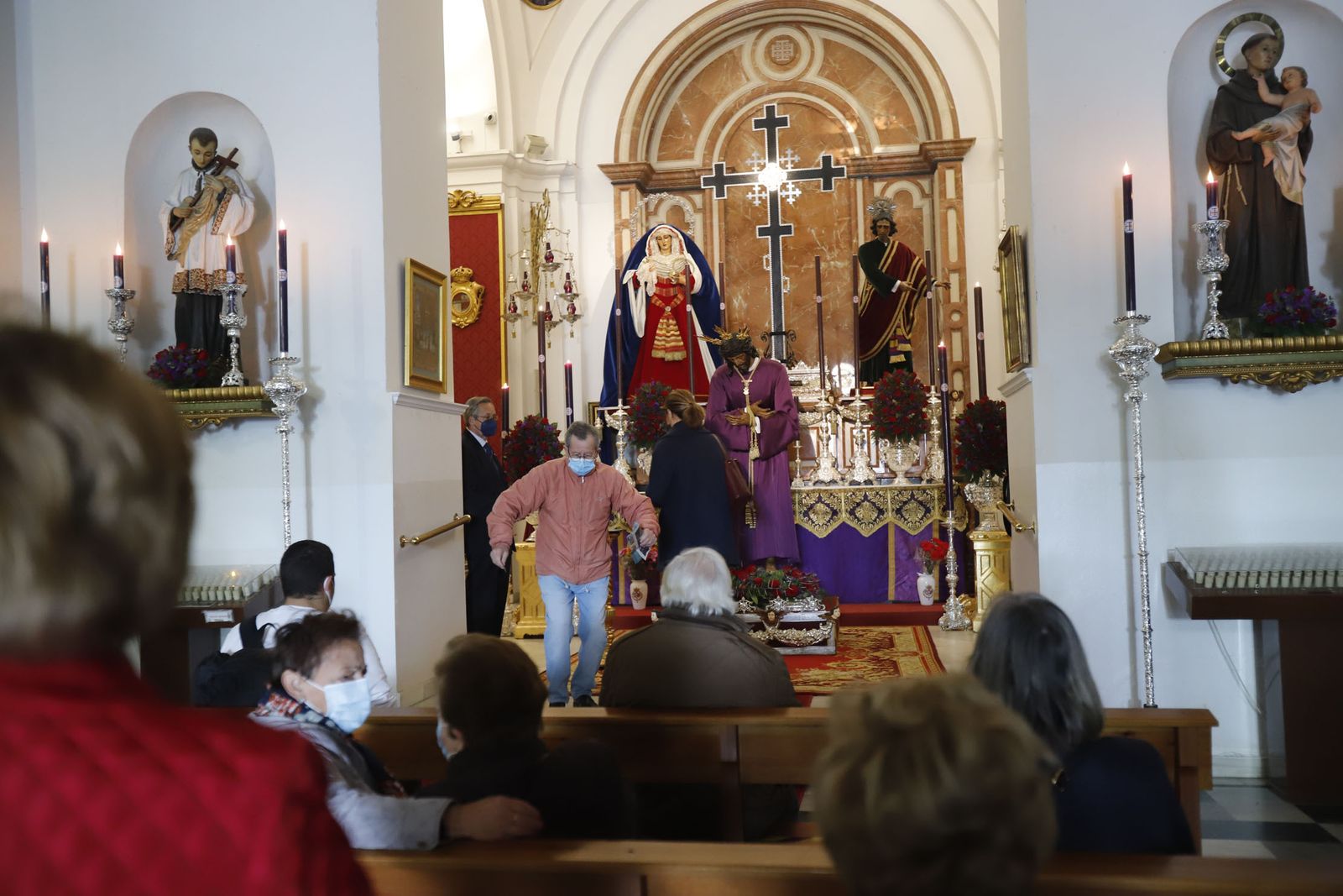 Imágenes de las veneraciones a los Cautivos de Huelva