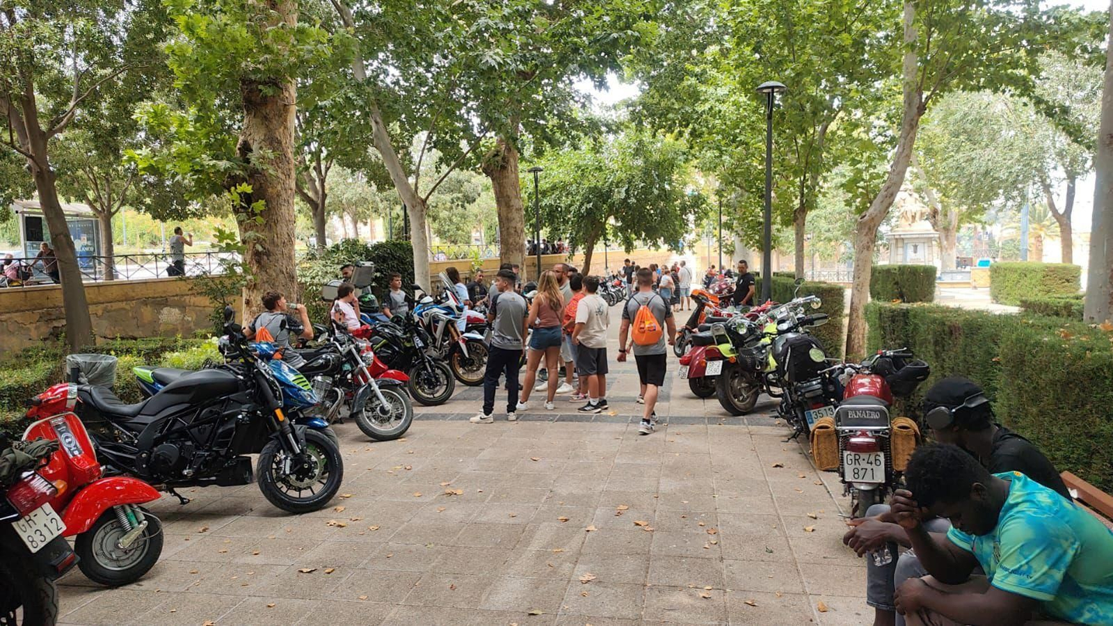 Las mejores imágenes de la XXVII Concentración de Motos de Época Ciudad de Guadix