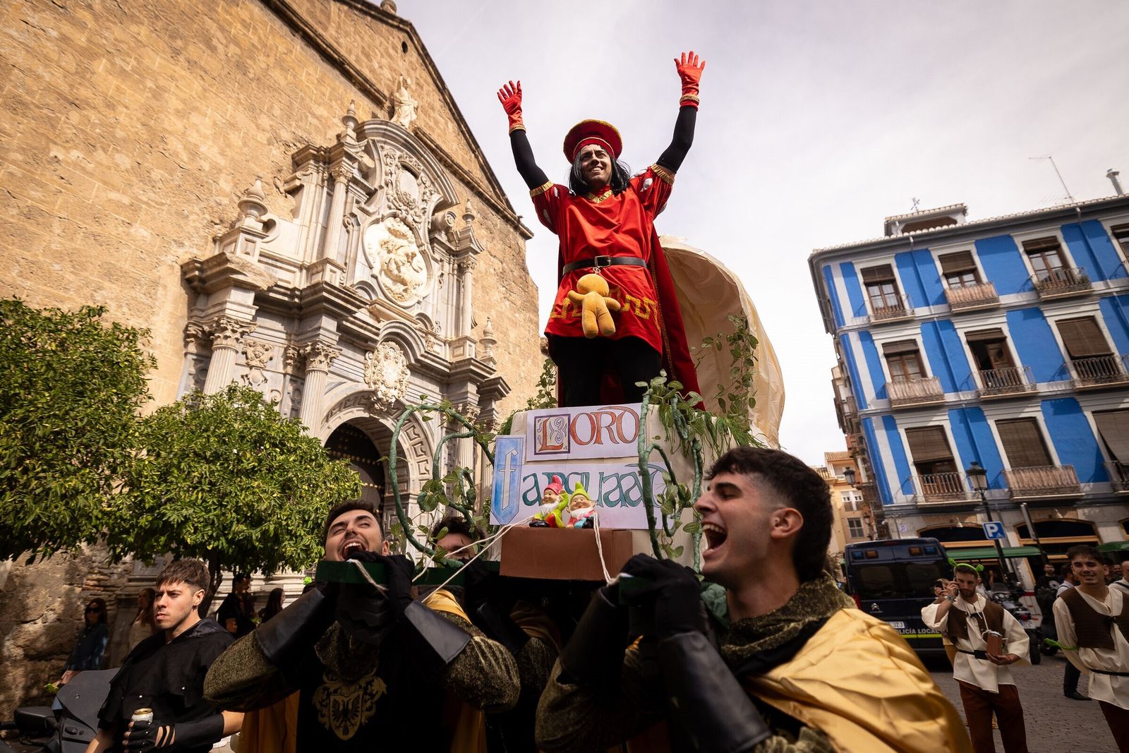 Novatadas o fiesta de Medicina en Granada: el Lucas mantiene la tradición