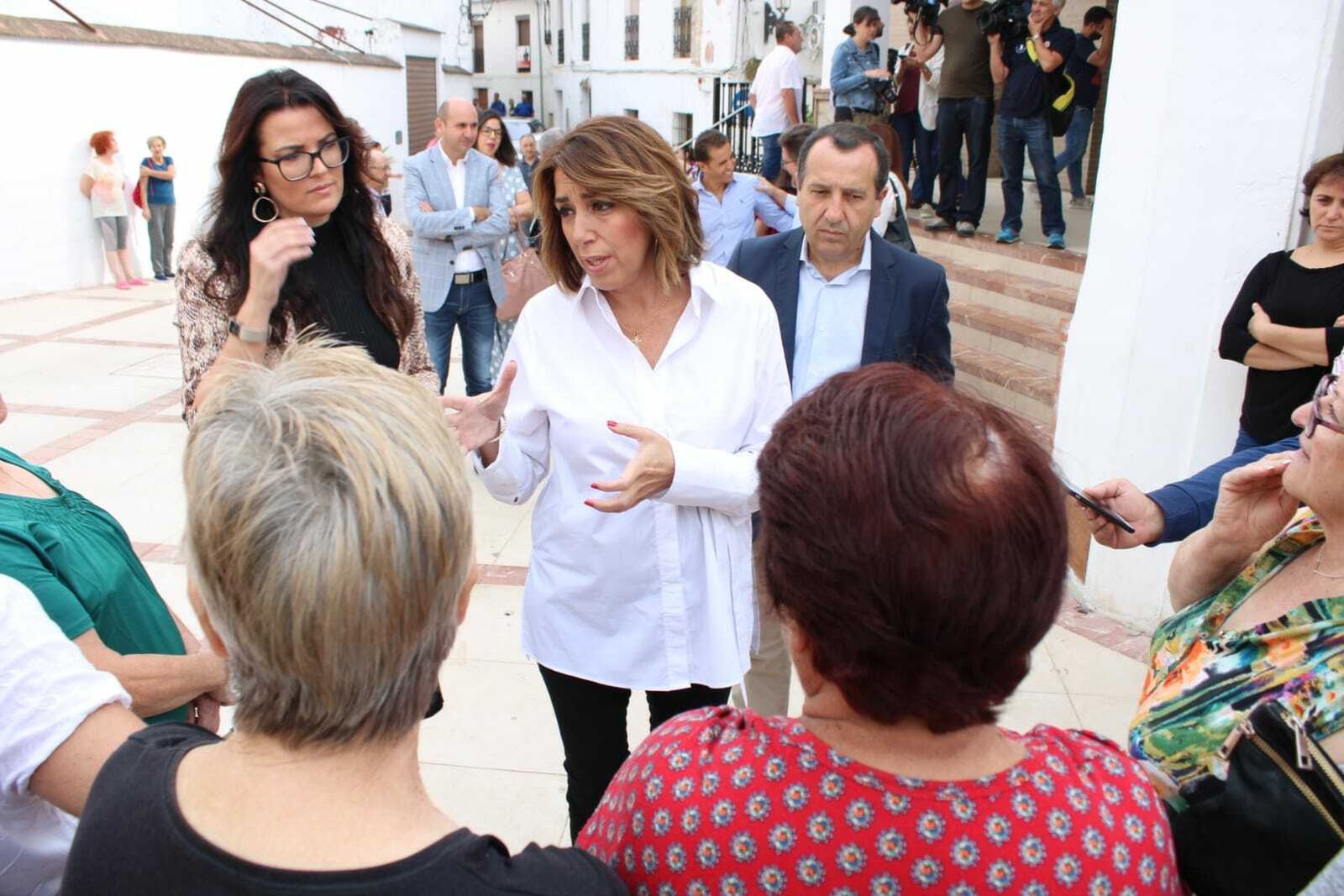 Susana Díaz esta mañana en Benaoján.