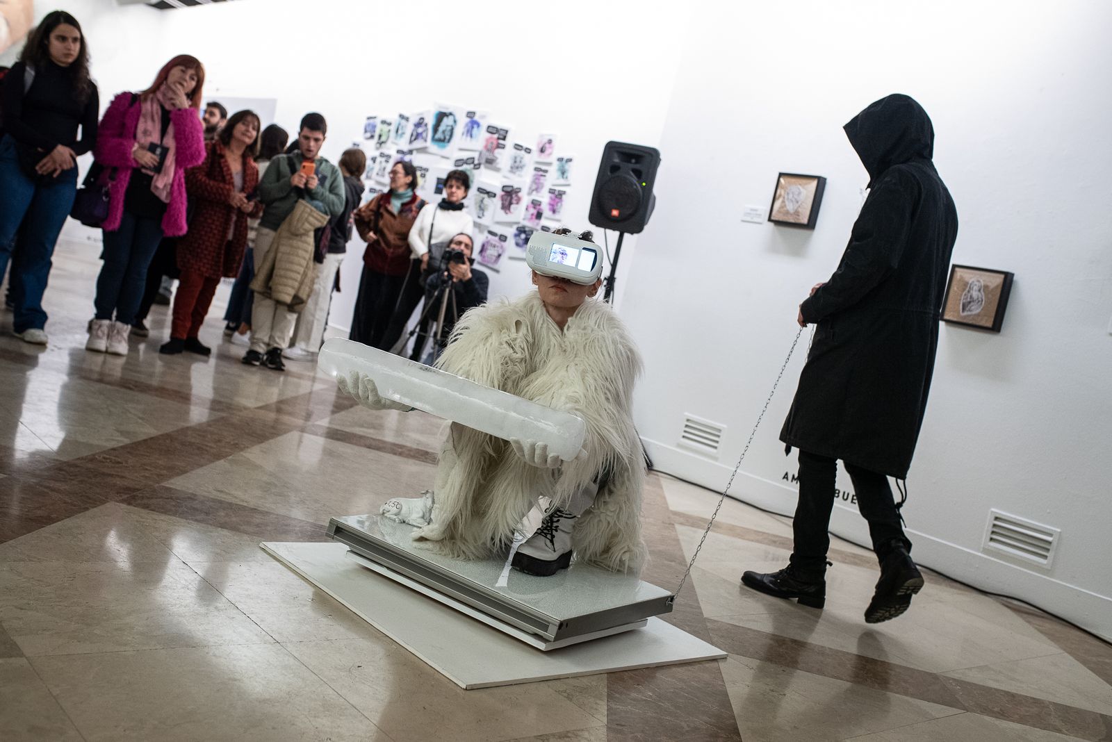 Imágenes de la inauguración de la muestra de Grafistas Onubenses