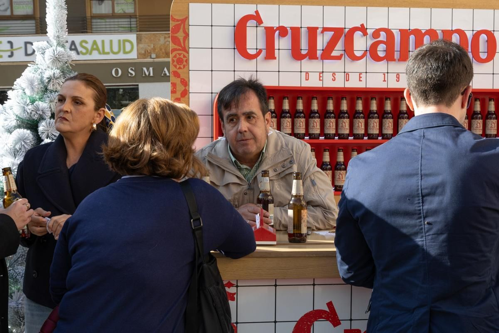 Presentación del lanzamiento de 'Volver', edición limitada de Cruzcampo para Navidad