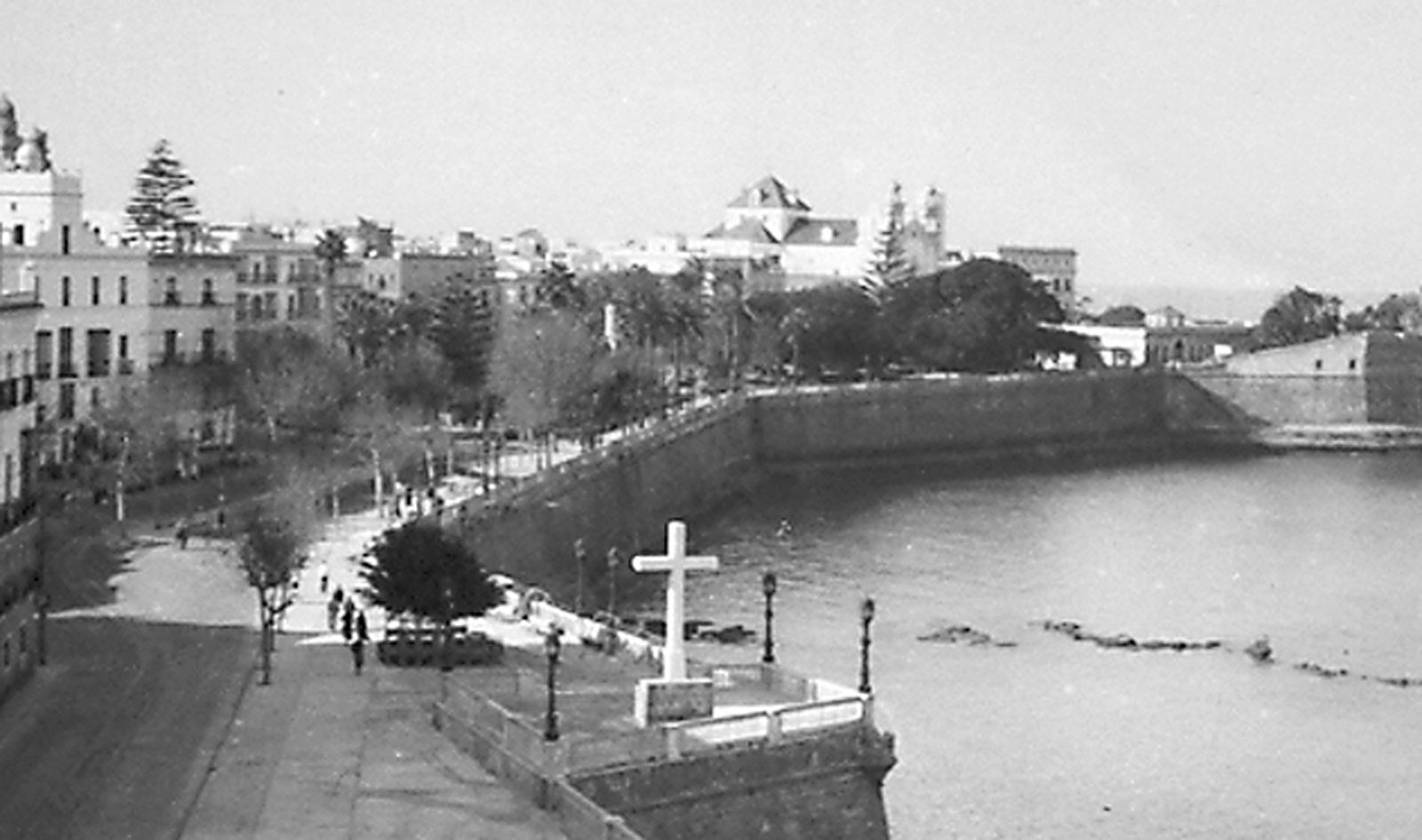 1943 hace 75 añosEl Club Náutico podría situarse en la Alameda Apodaca