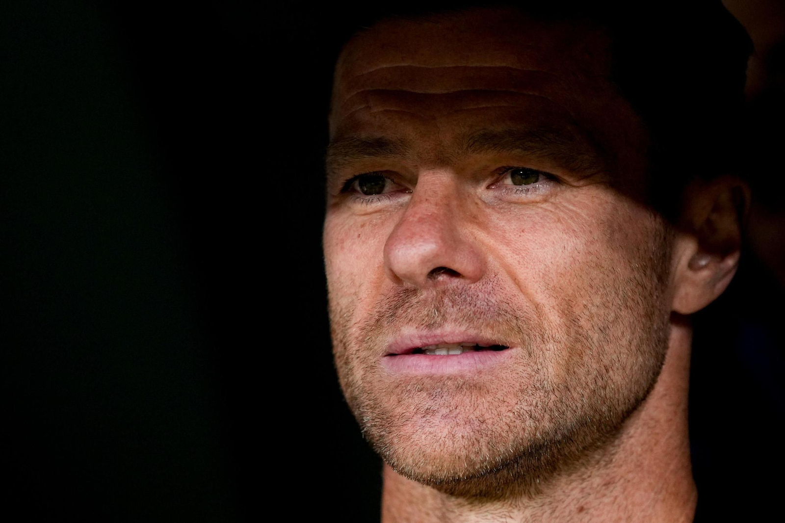 EuropaPress_6970588_Xabi_Alonso_head_coach_of_Real_Madrid_looks_on_d.jpg