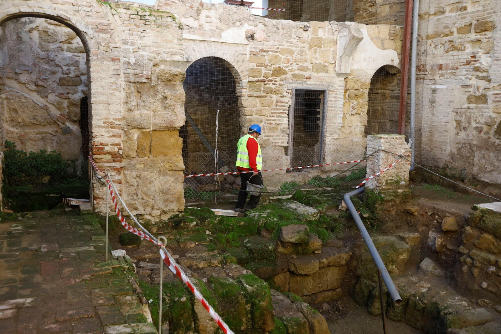 Una ruta en imágenes por los baños árabes de la Pescadería de Córdoba