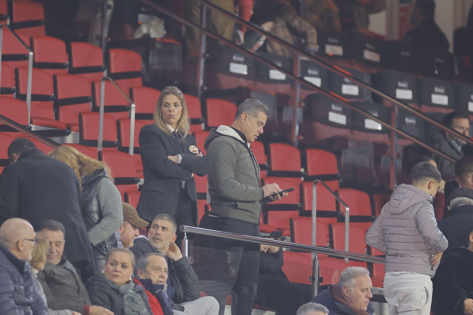 Búscate en las fotos del Sevilla - Celta