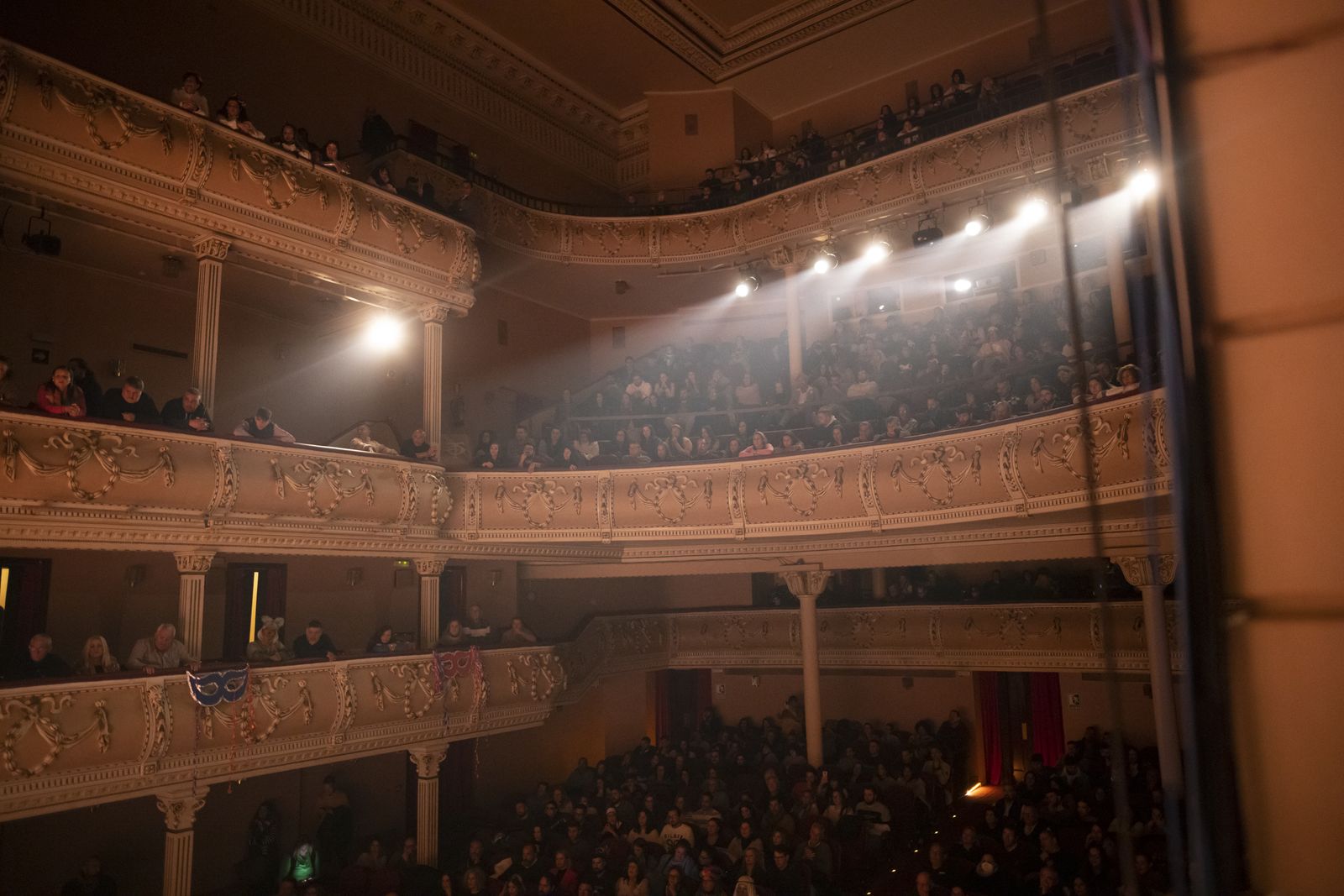 Ambiente en la final  del Carnaval Colombino