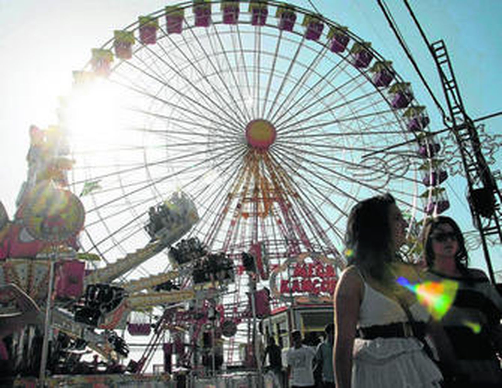 Los pequeños disfrutaron al máximo de la jornada de feria en las atracciones.