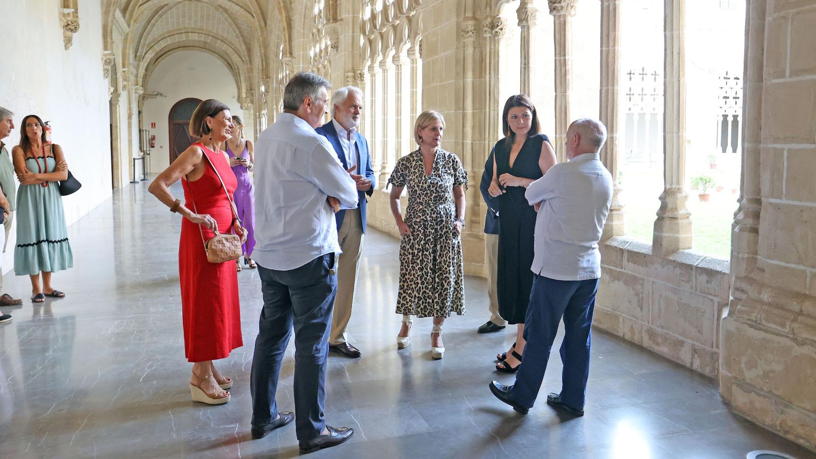 Imágenes de la exposición ‘Cádiz, viento, mar y vino’ de la artista Mariola Naranjo en los Claustros de Santo Domingo de Jerez