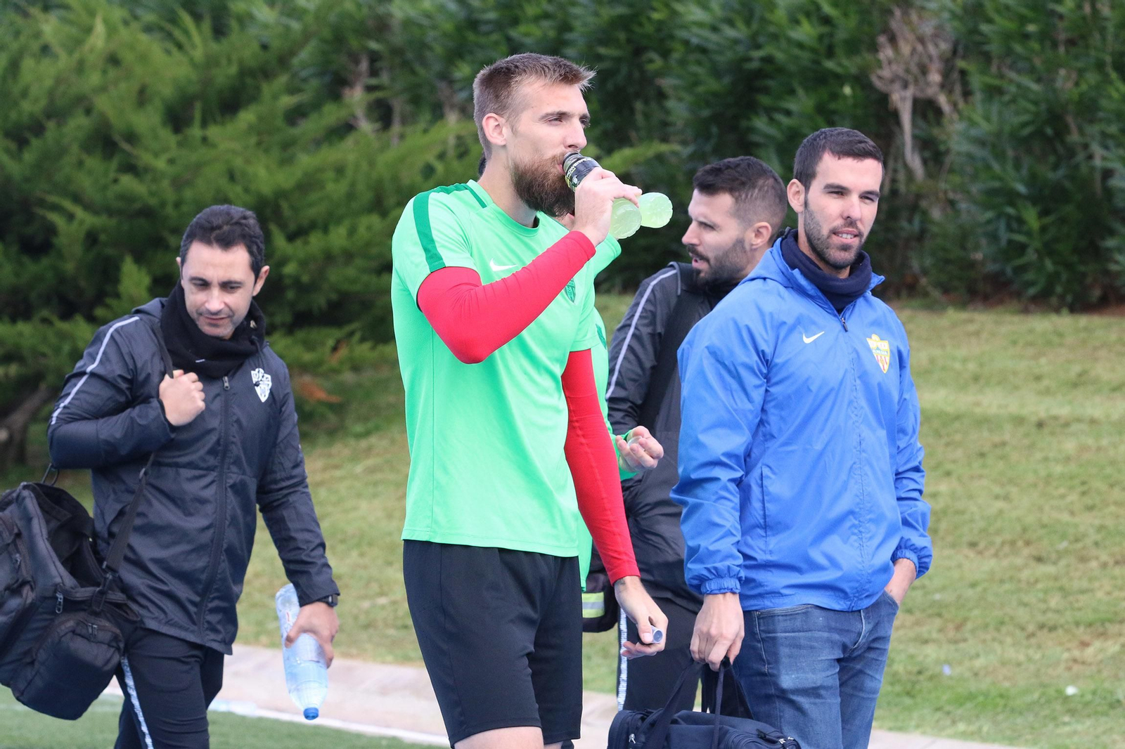 Saveljich ve complicada su continuidad al restarle un año de contrato con el Levante