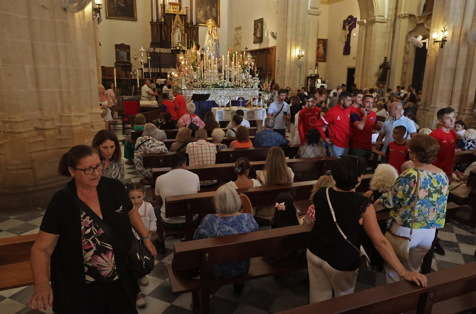 La tradición bajo el manto de la Virgen de la Luz de Tarifa, en imágenes