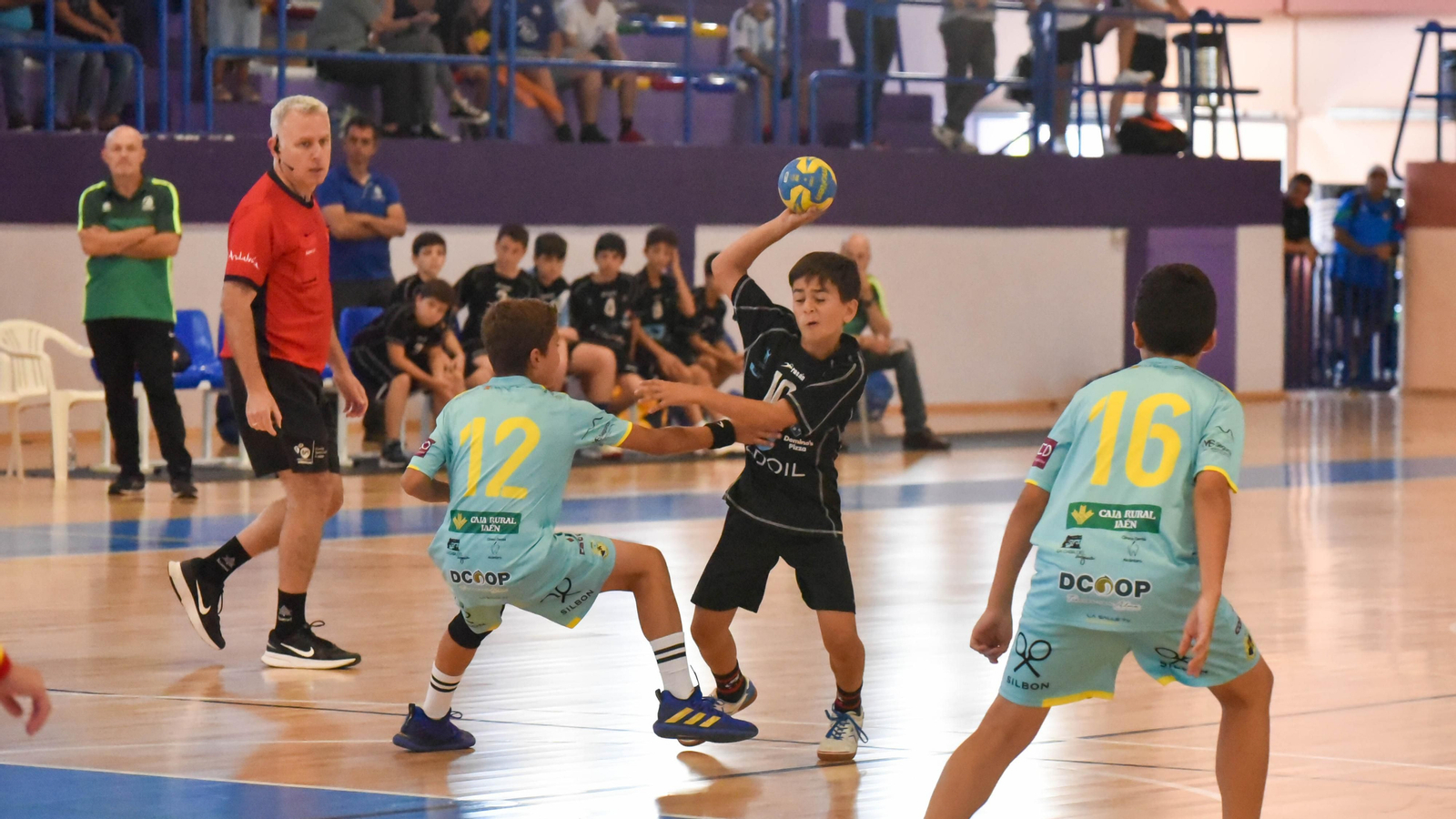 Las fotos de la tercera jornada del Cadeba alevín de balonmano de La Línea
