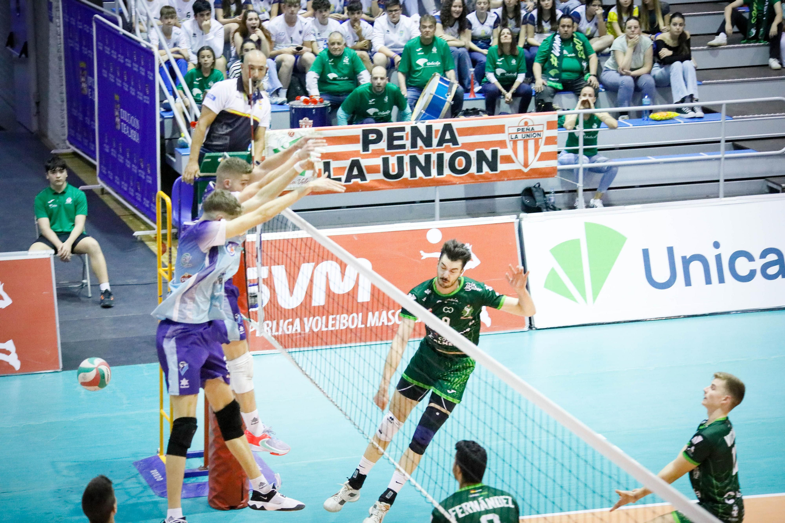 Imágenes del partido entre Unicaja Almería y Grupo Herce Soria