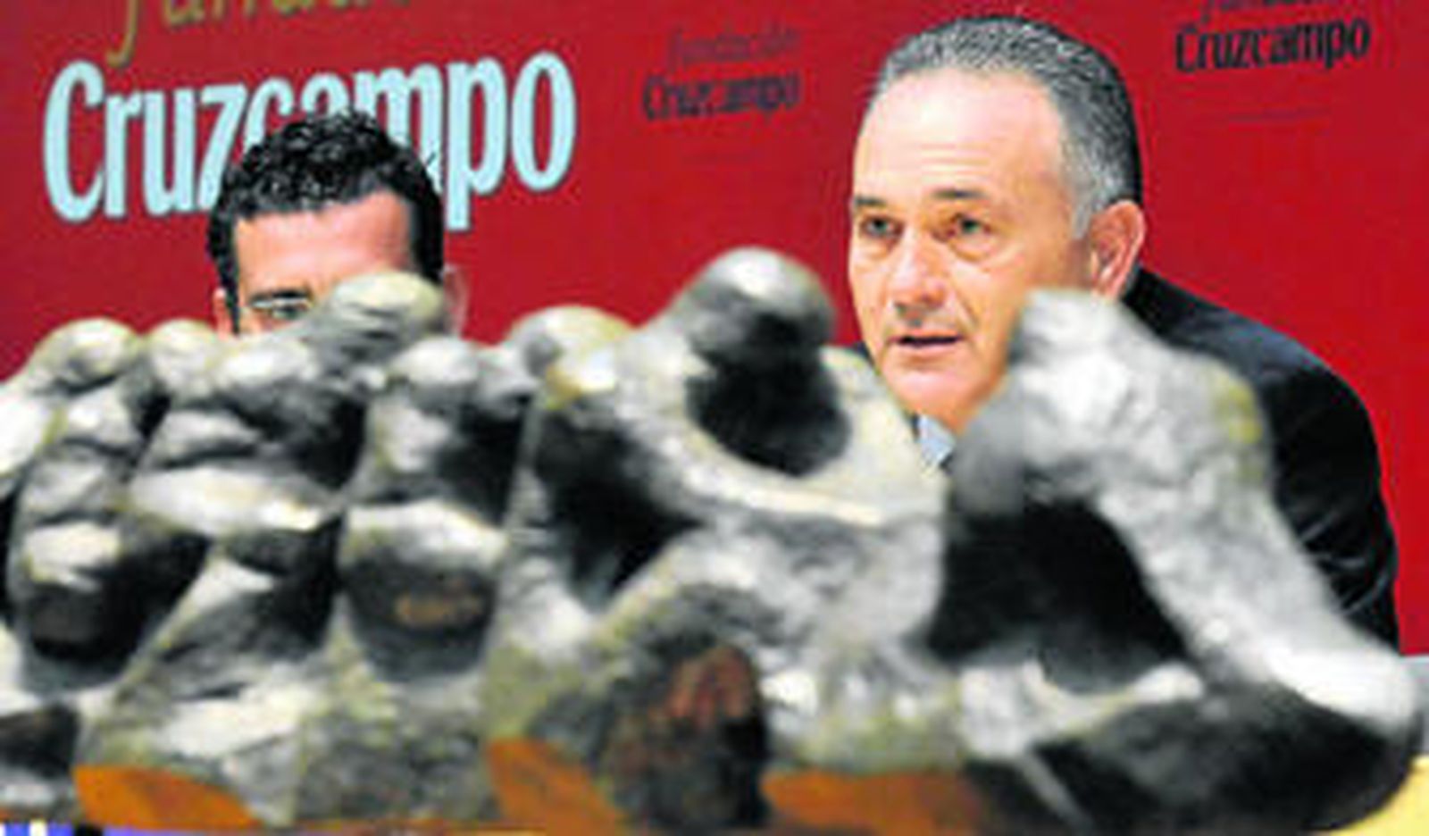 Rafael Gordillo, durante la presentación de la regata Sevilla-Betis.