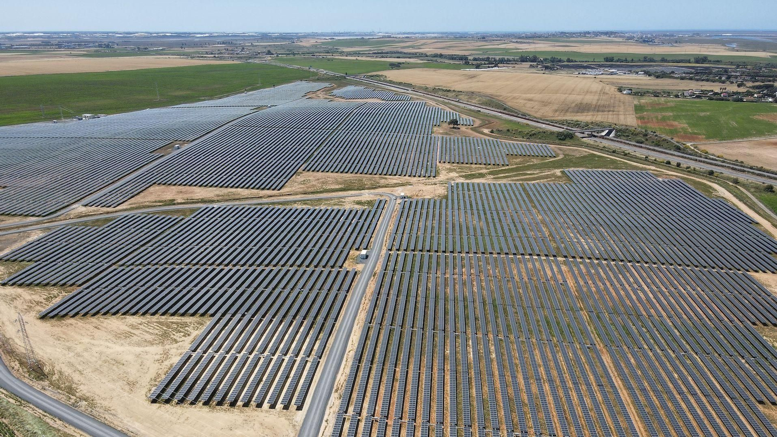 Una de las muchas plantas solares que han proliferado en los últimos años en Andalucía.