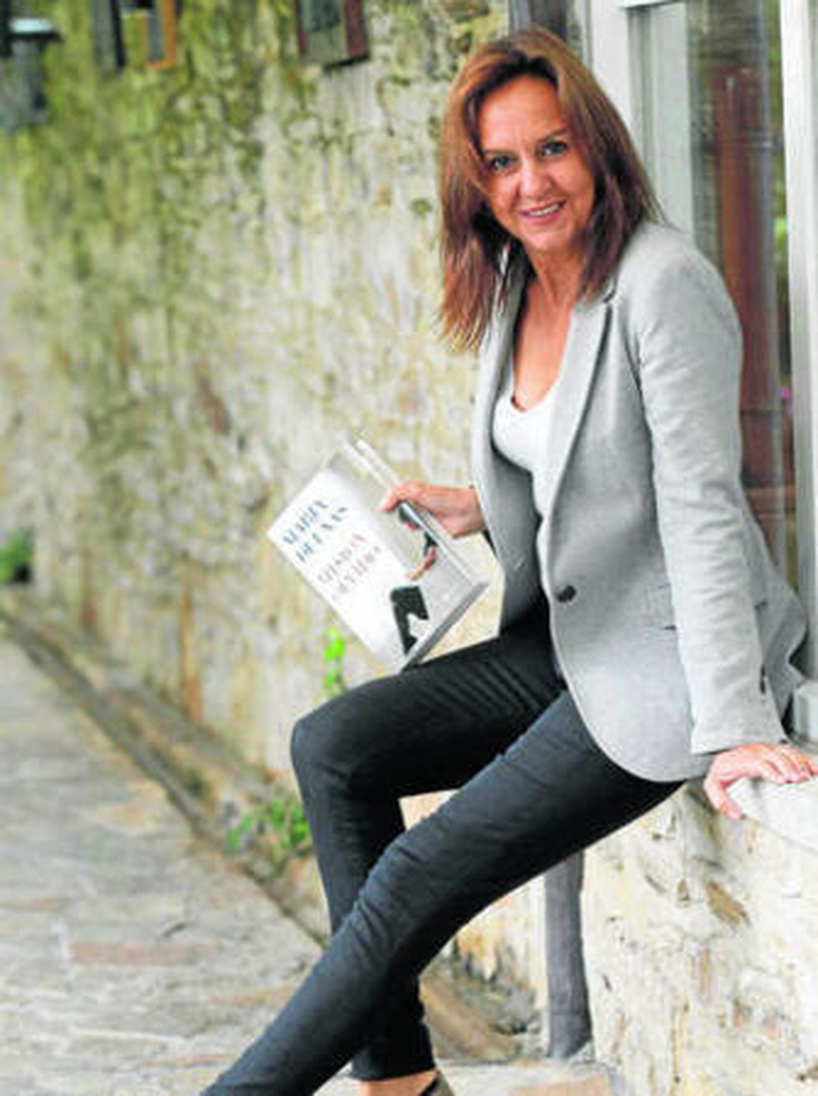 María Dueñas estará mañana en Almería presentando su última novela.