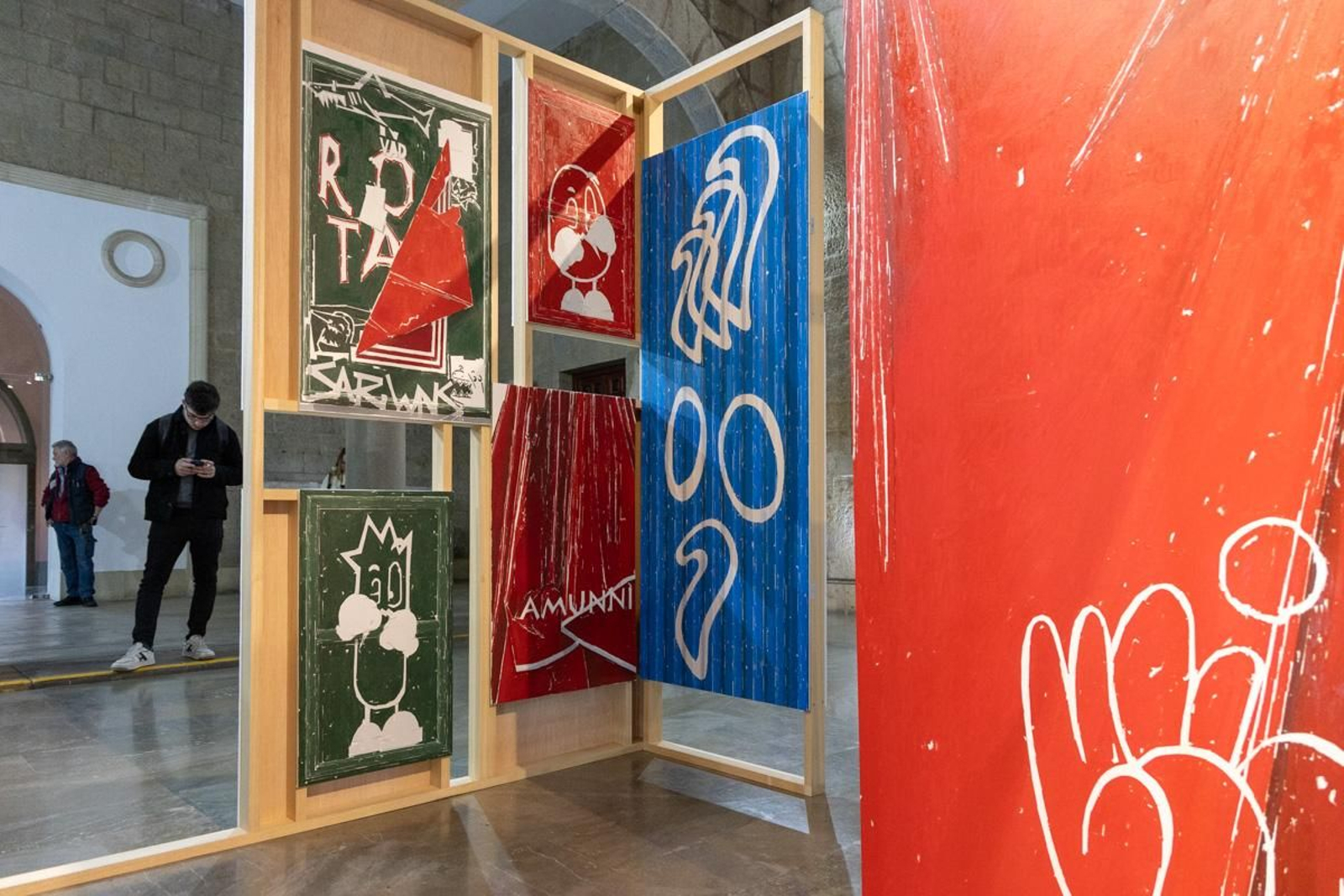 Inauguración de la exposición 'Sombras de bestias y coches'