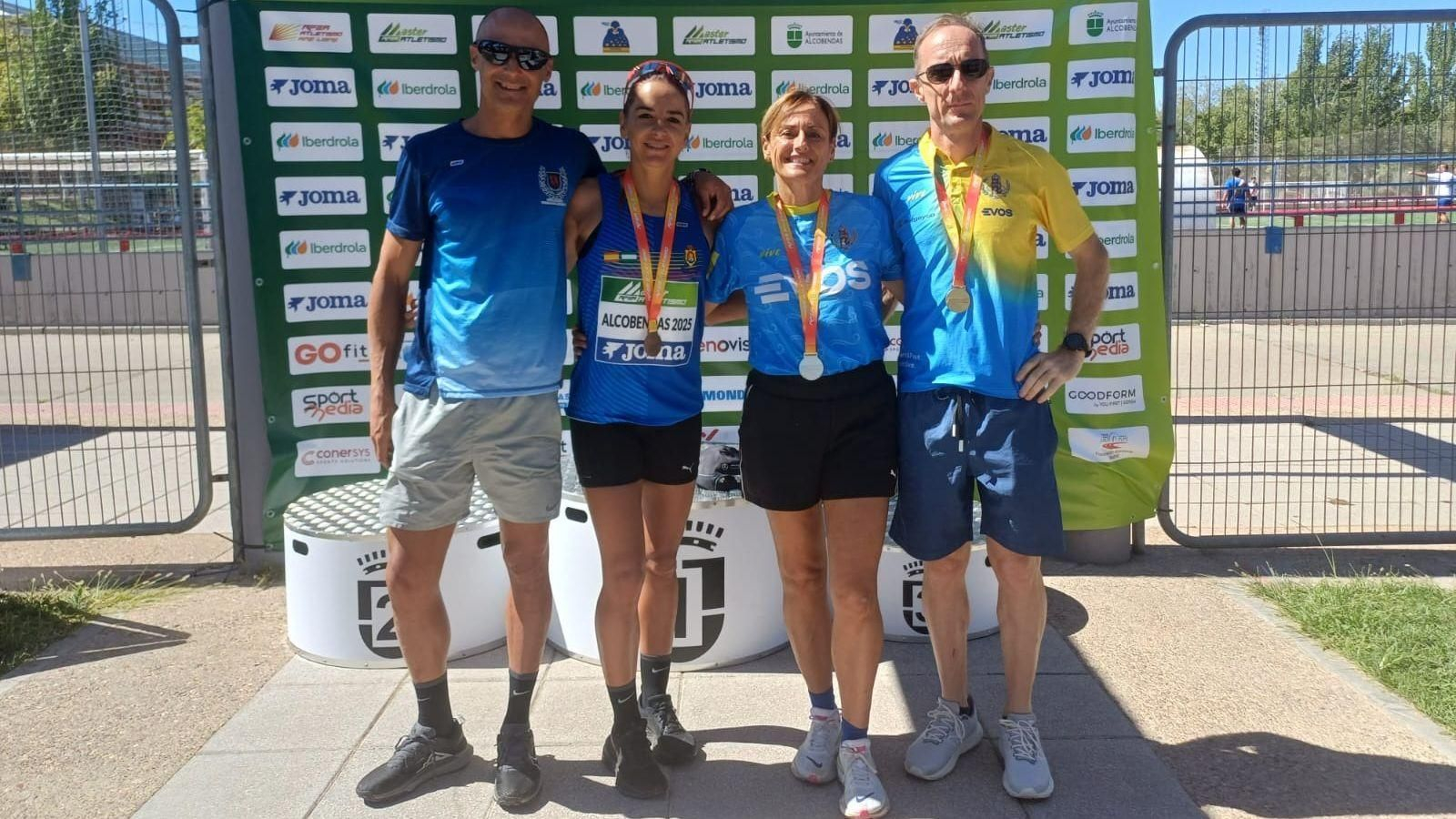 Atletas del Veteranos de Algeciras y del Bahía, en Alcobendas.