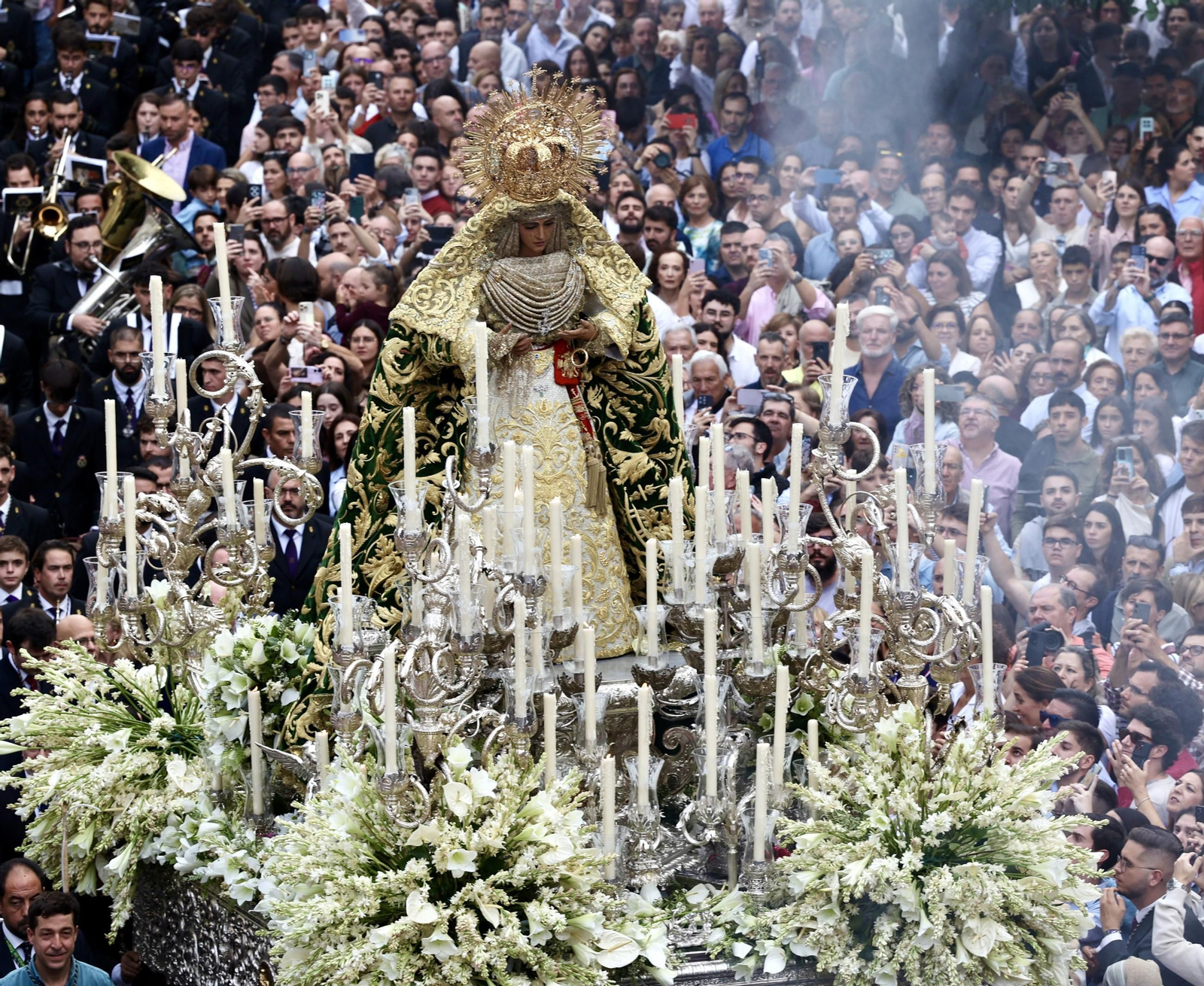 Regreso de la Esperanza a Triana