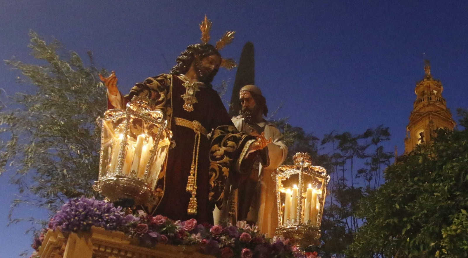 Nuestro Padre Jesús de la Salud, durante su salida procesional extraordinaria de 2021.