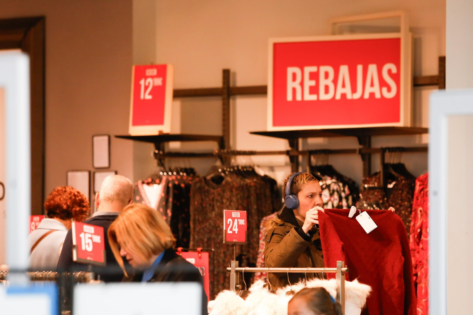 En imágenes, el inicio de las rebajas de enero en el Campo de Gibraltar