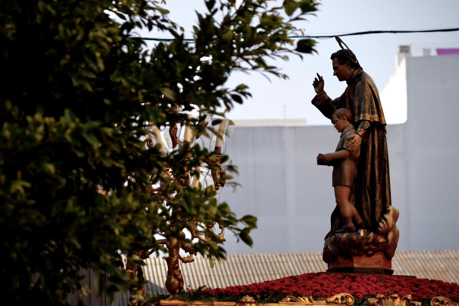 Todas las imágenes de la procesión de María Auxiliadora en Cádiz