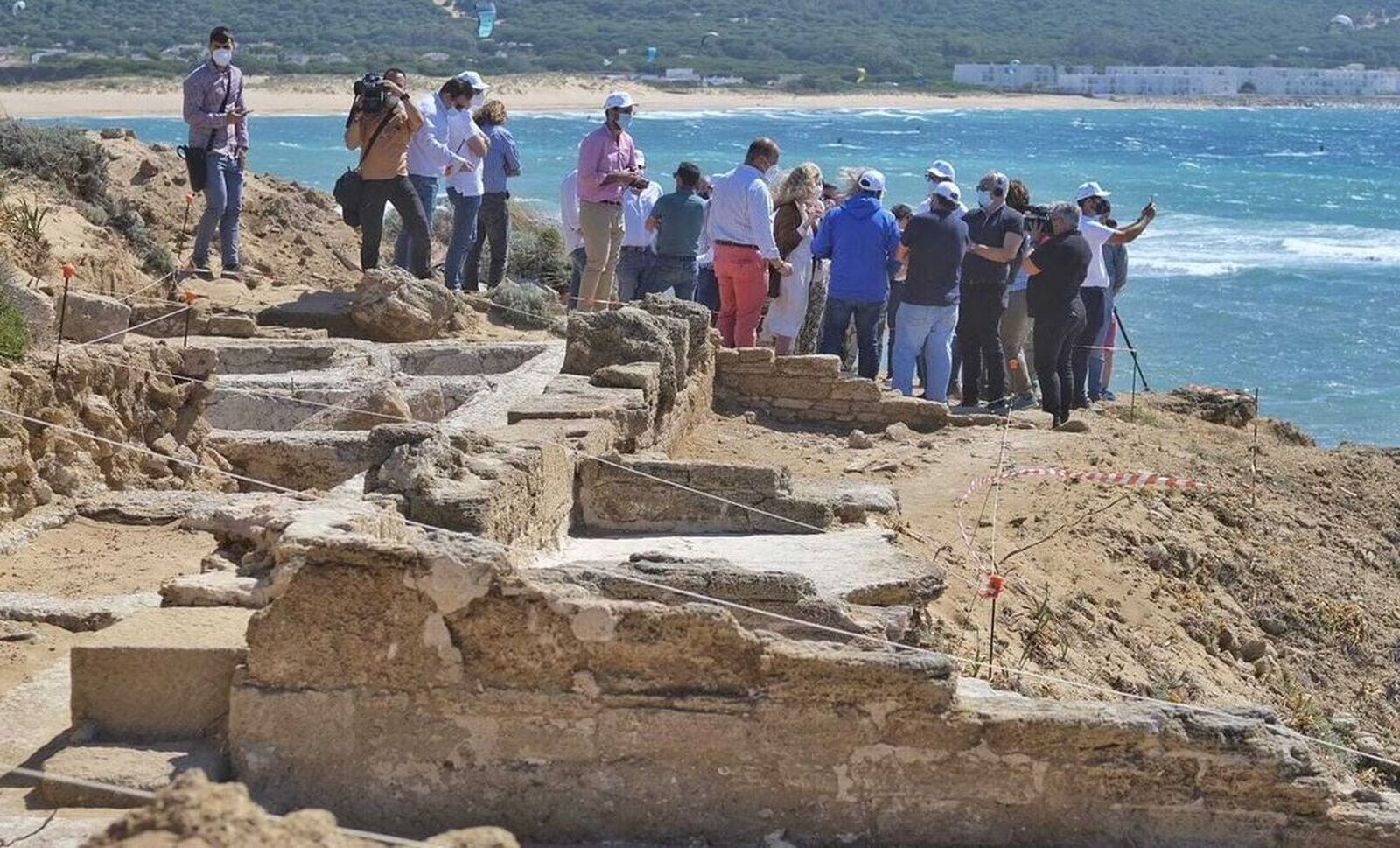 Restos de la villa marítima romana a los pies del Faro de Trafalgar