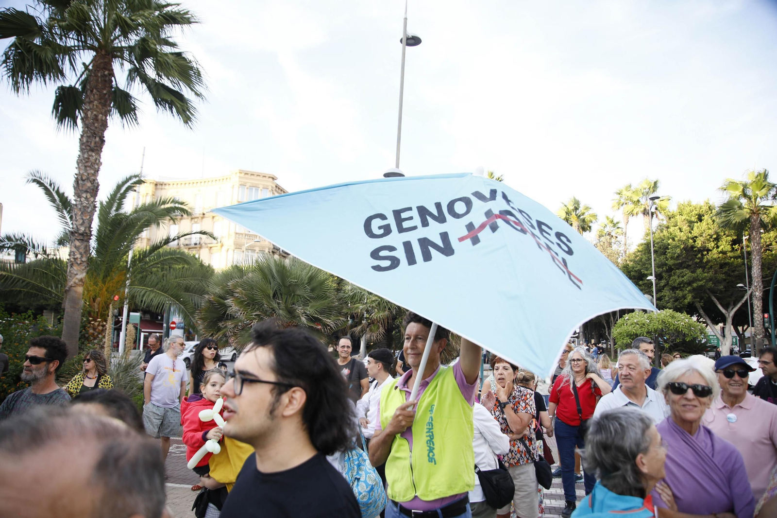 La manifestación "Genoveses sin hotel", en imágenes