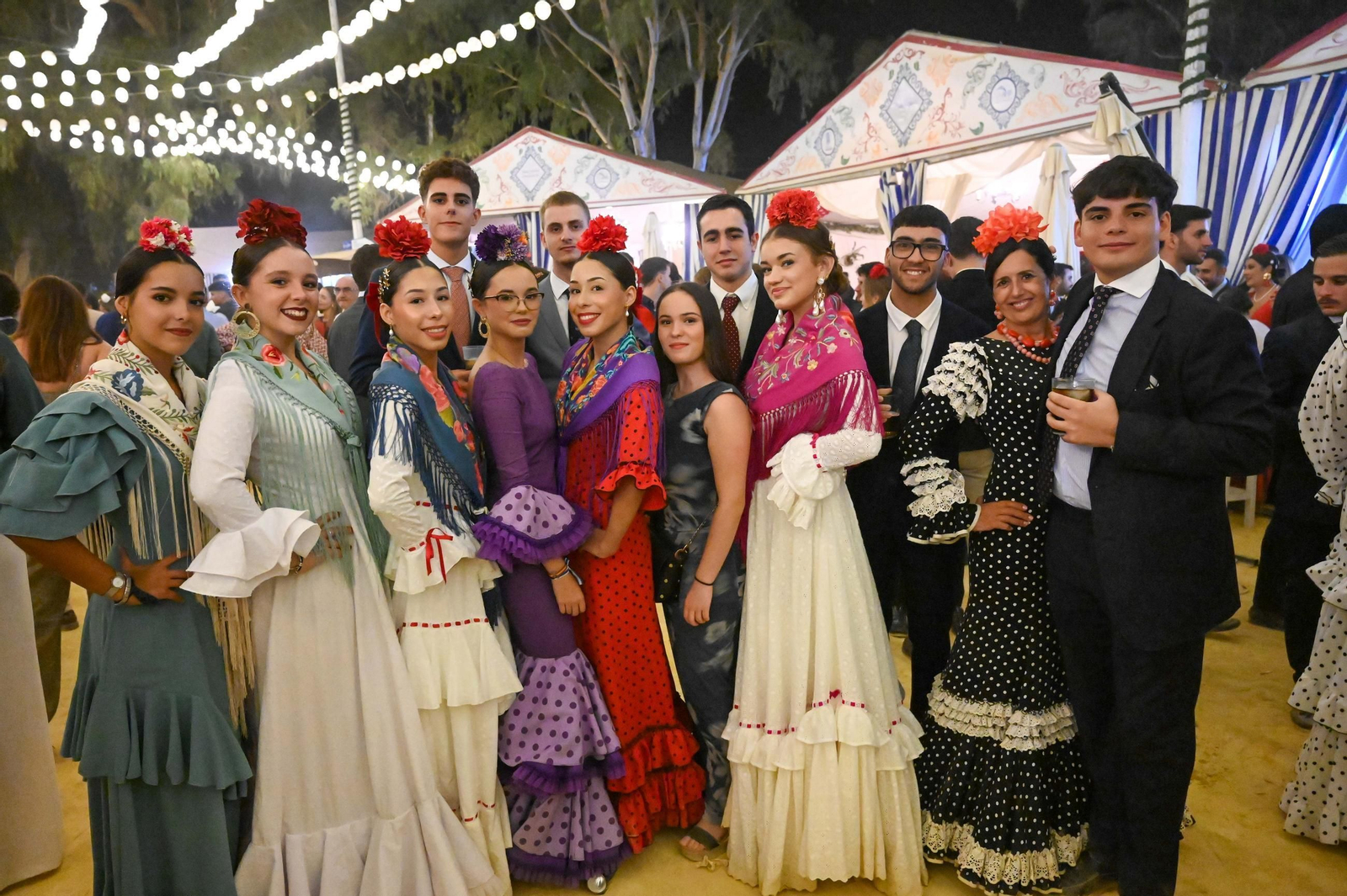 Imágenes del ambiente del ambiente de la noche del sábado en la Feria de Otoño y del Caballo 2025 de Huelva