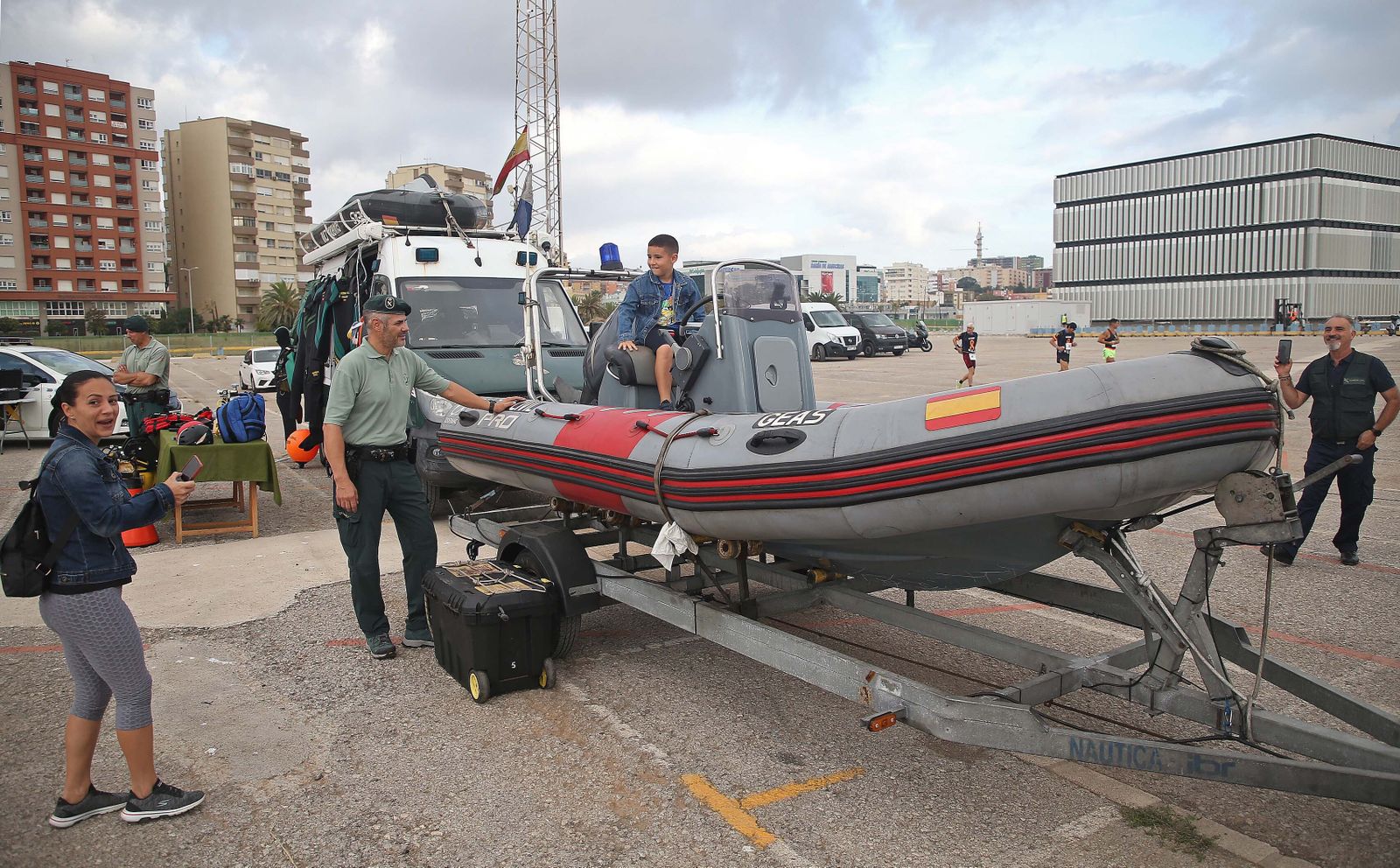 Fotos de la exhibición de medios de la Guardia Civil en el Llano Amarillo de Algeciras