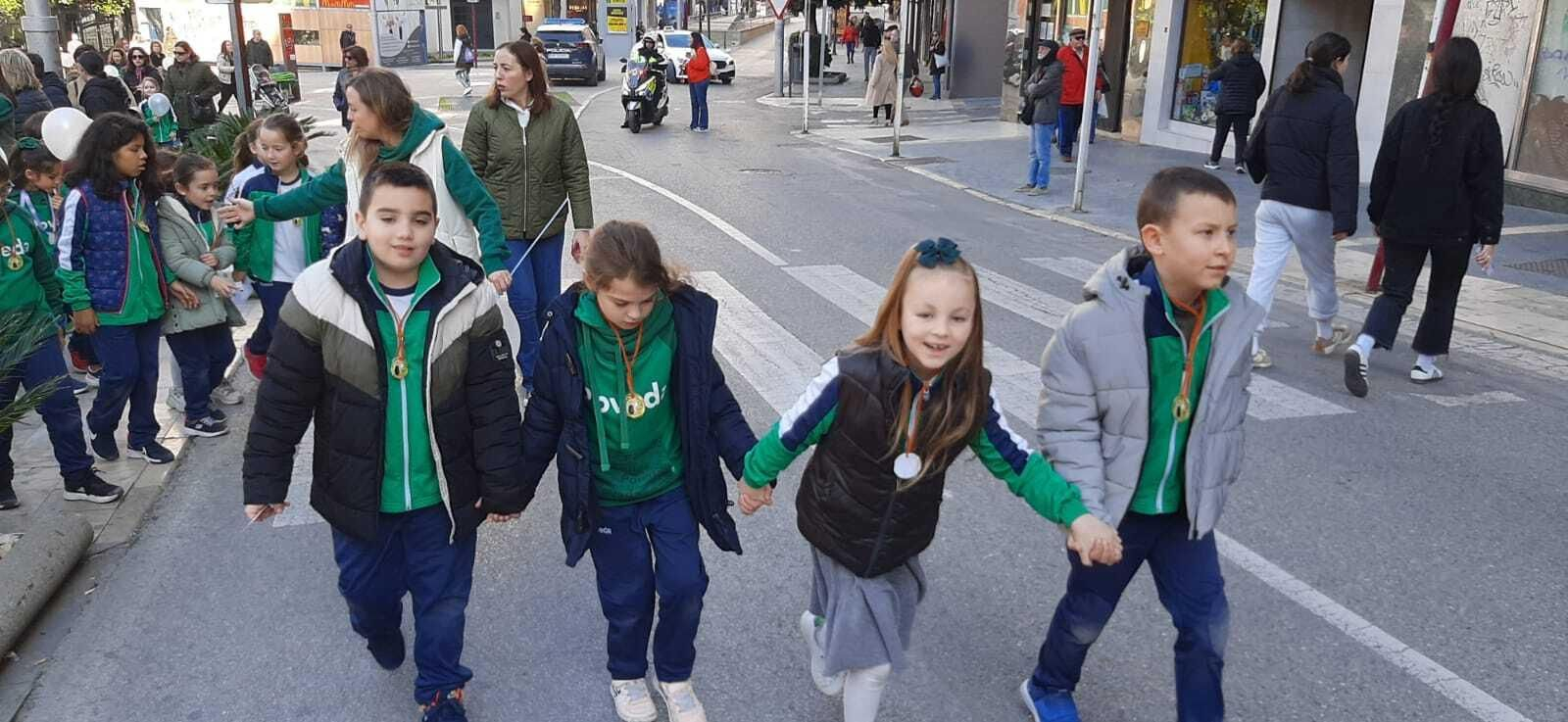Así ha sido la caminata por la paz del colegio Pedro Poveda de Jaén