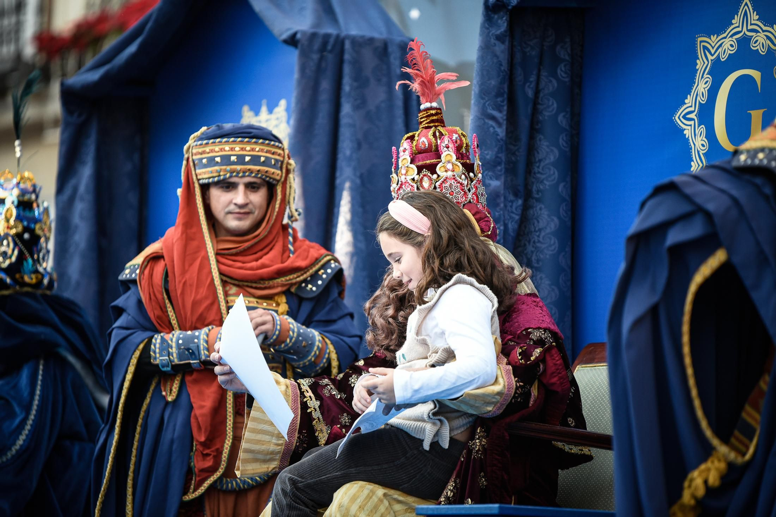 Imágenes de la entrega de cartas a SSMM Los Reyes Magos en el Ayuntamiento