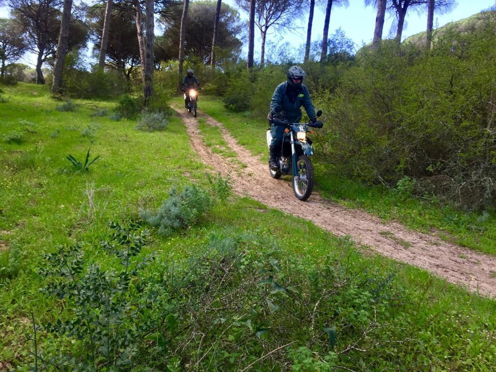 Agentes de la Guardia Civil realizan tareas de inspección en el Parque de La Breña.