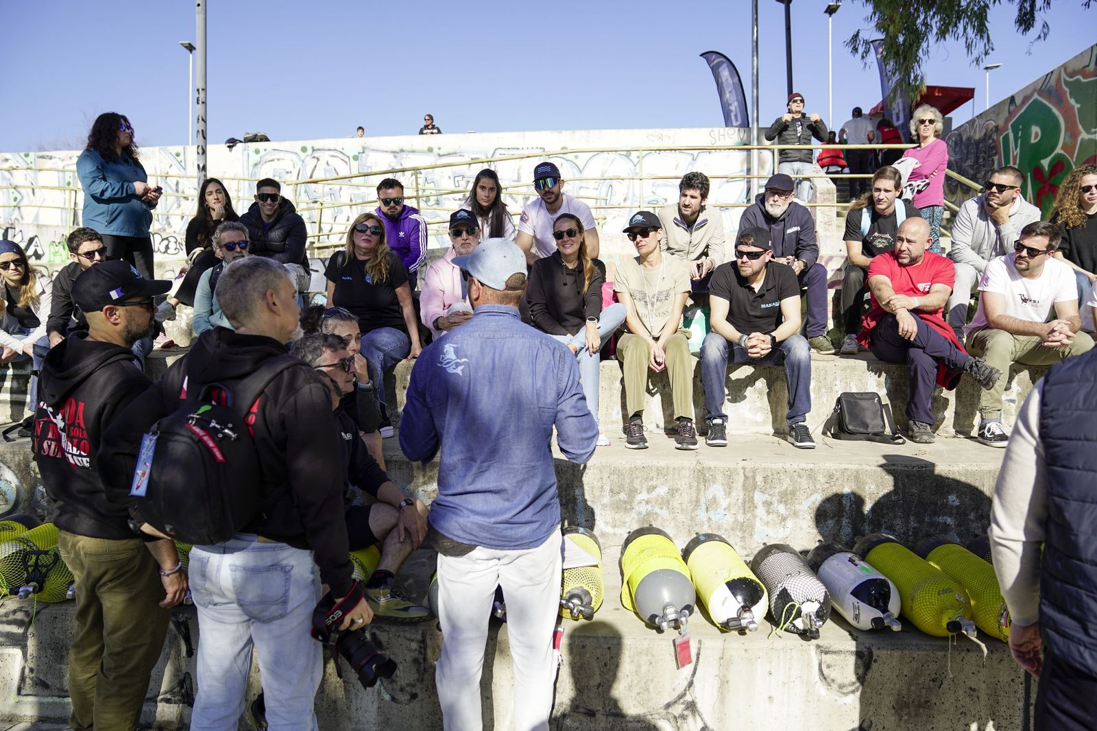 La limpieza solidaria del Guadalquivir en el Centro Náutico del Alamillo, todas las fotos