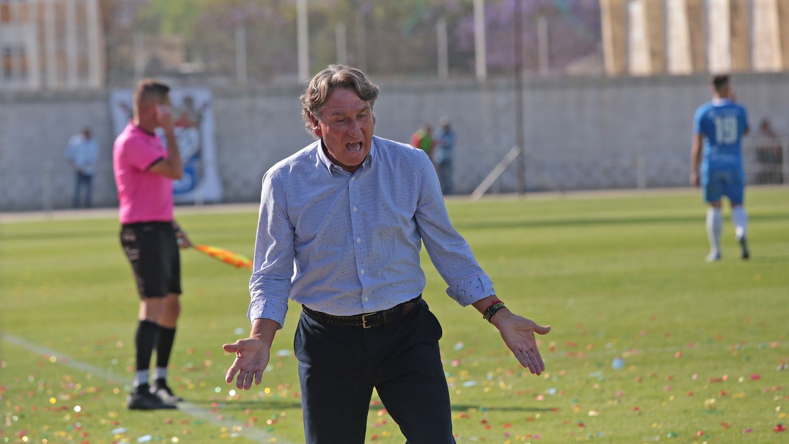 Esteban no dio con la tecla, el equipo jugó peor que con Poveda y finalmente no ascendió.