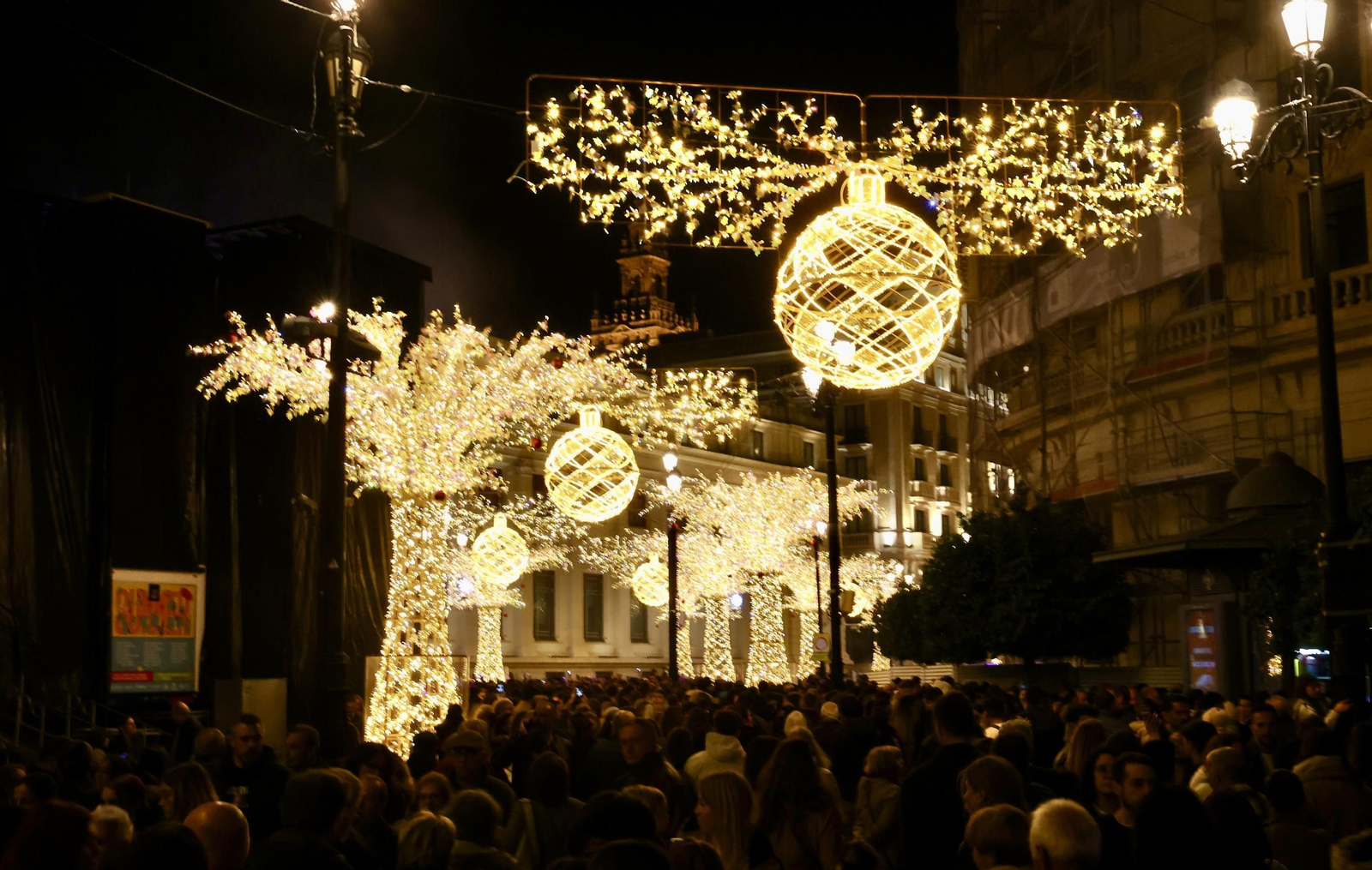 Sevilla, iluminada por Navidad: un recorrido por sus calles